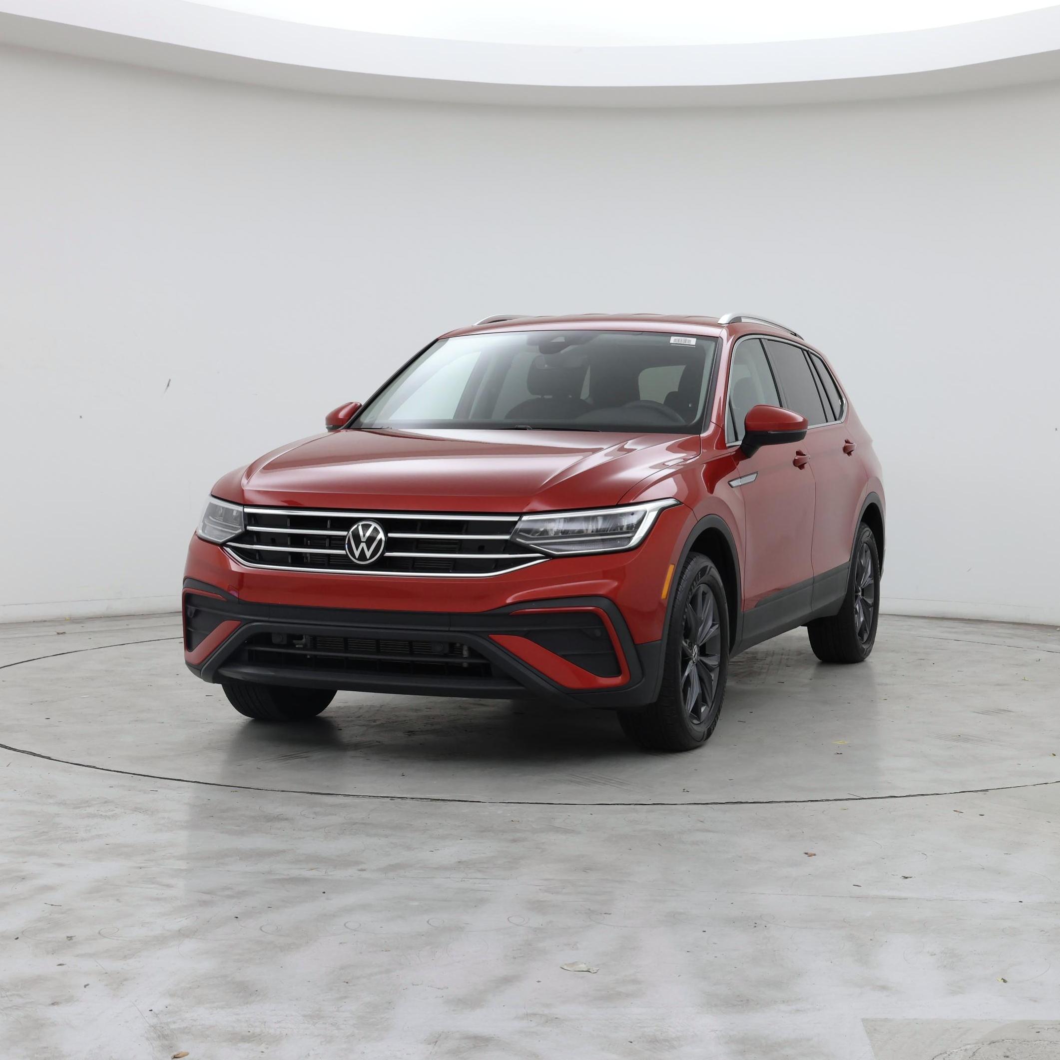 Thumbnail: 2023 Volkswagen Tiguan - 4