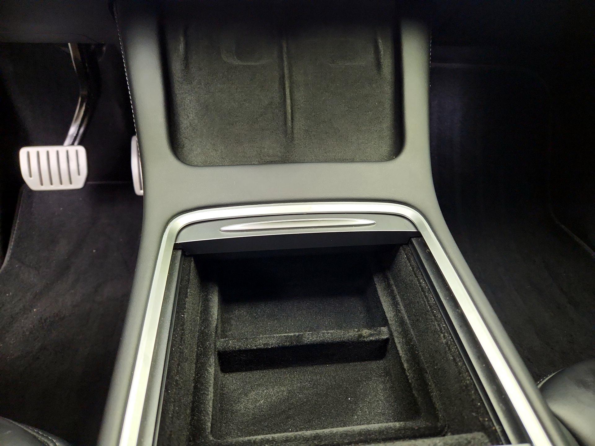 Thumbnail: 2022 Tesla Model Y - 19