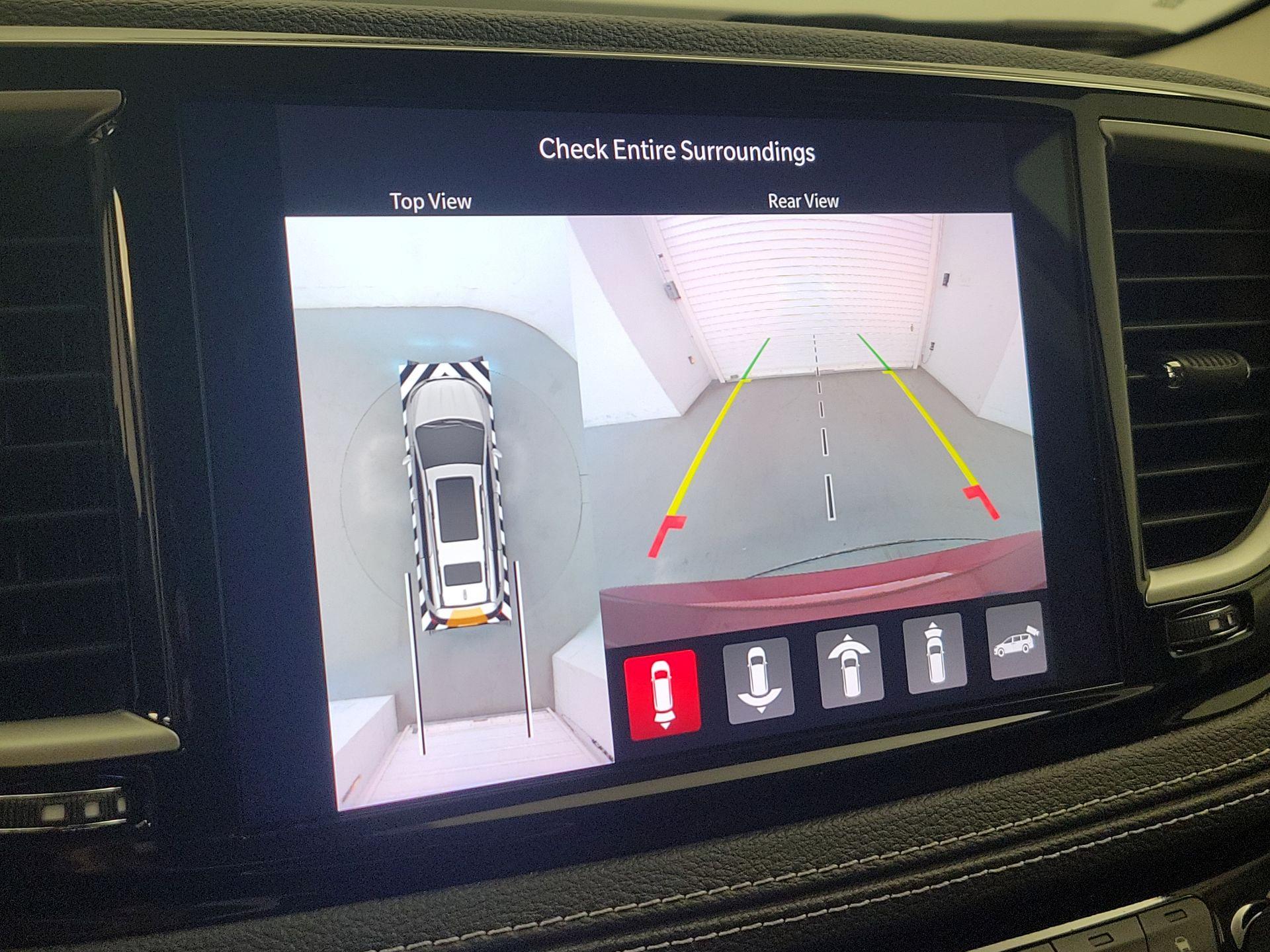 Thumbnail: 2023 Chrysler Pacifica - 14