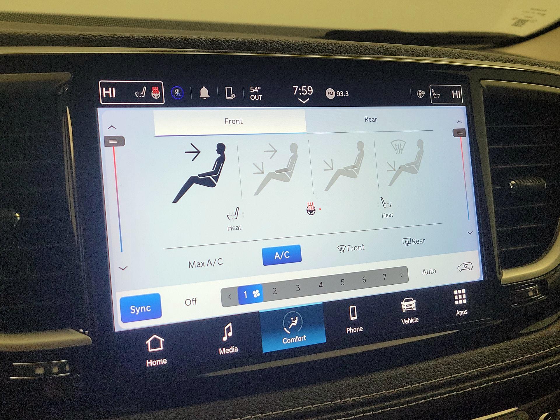 Thumbnail: 2023 Chrysler Pacifica - 16