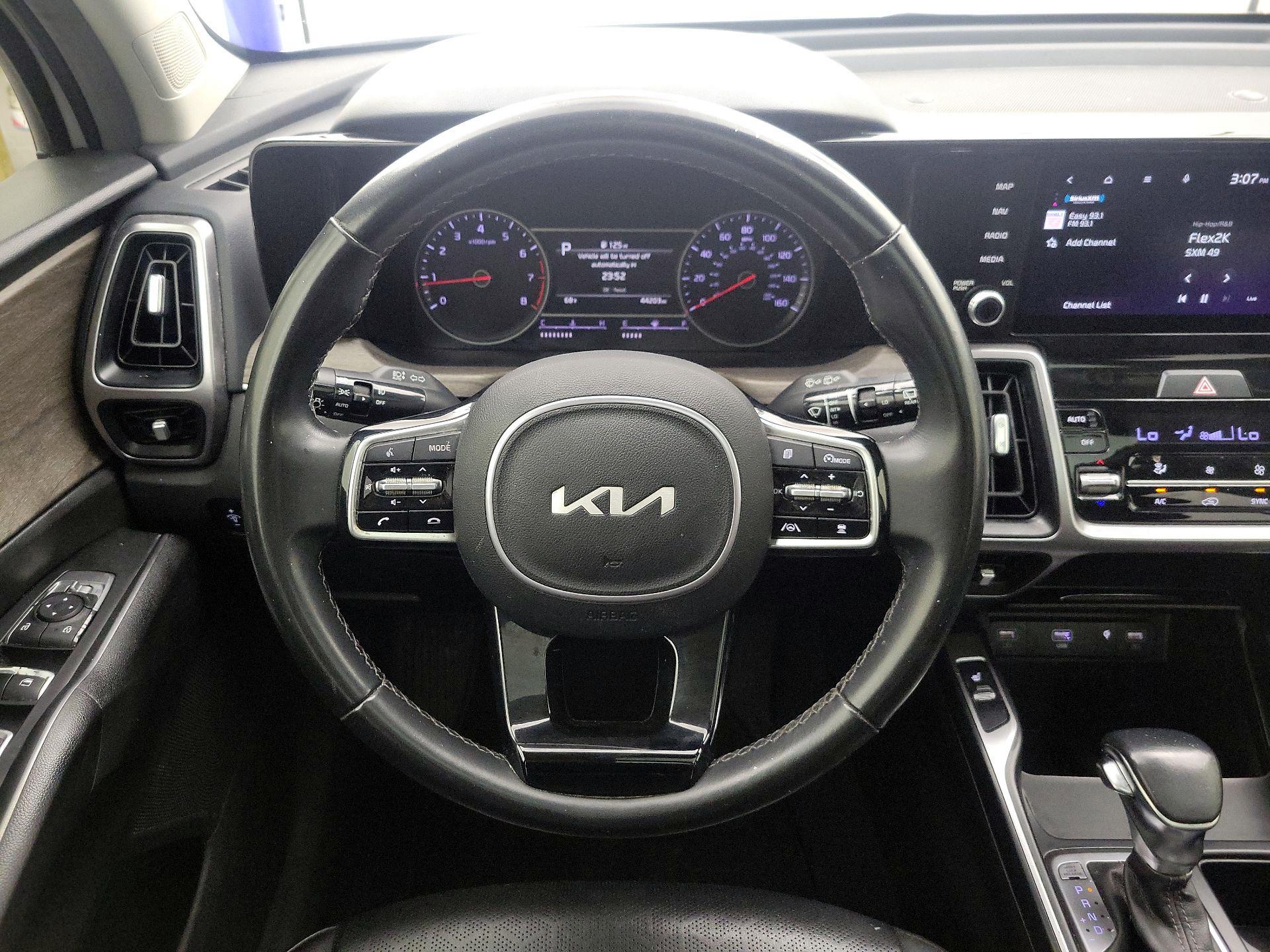 Thumbnail: 2023 Kia Sorento - 10