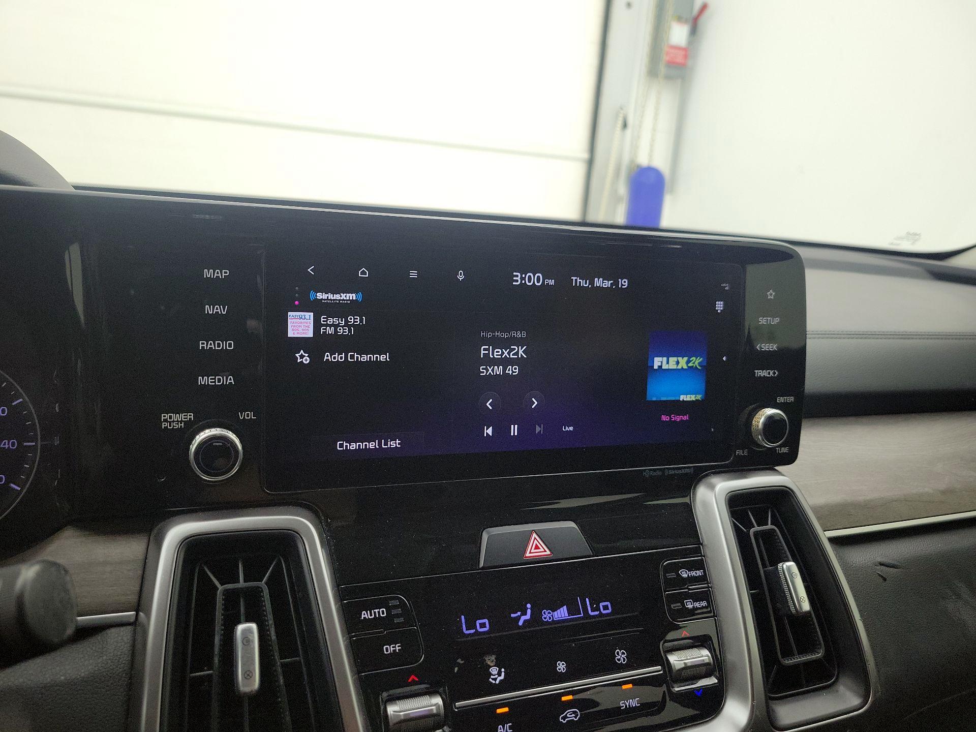 Thumbnail: 2023 Kia Sorento - 16