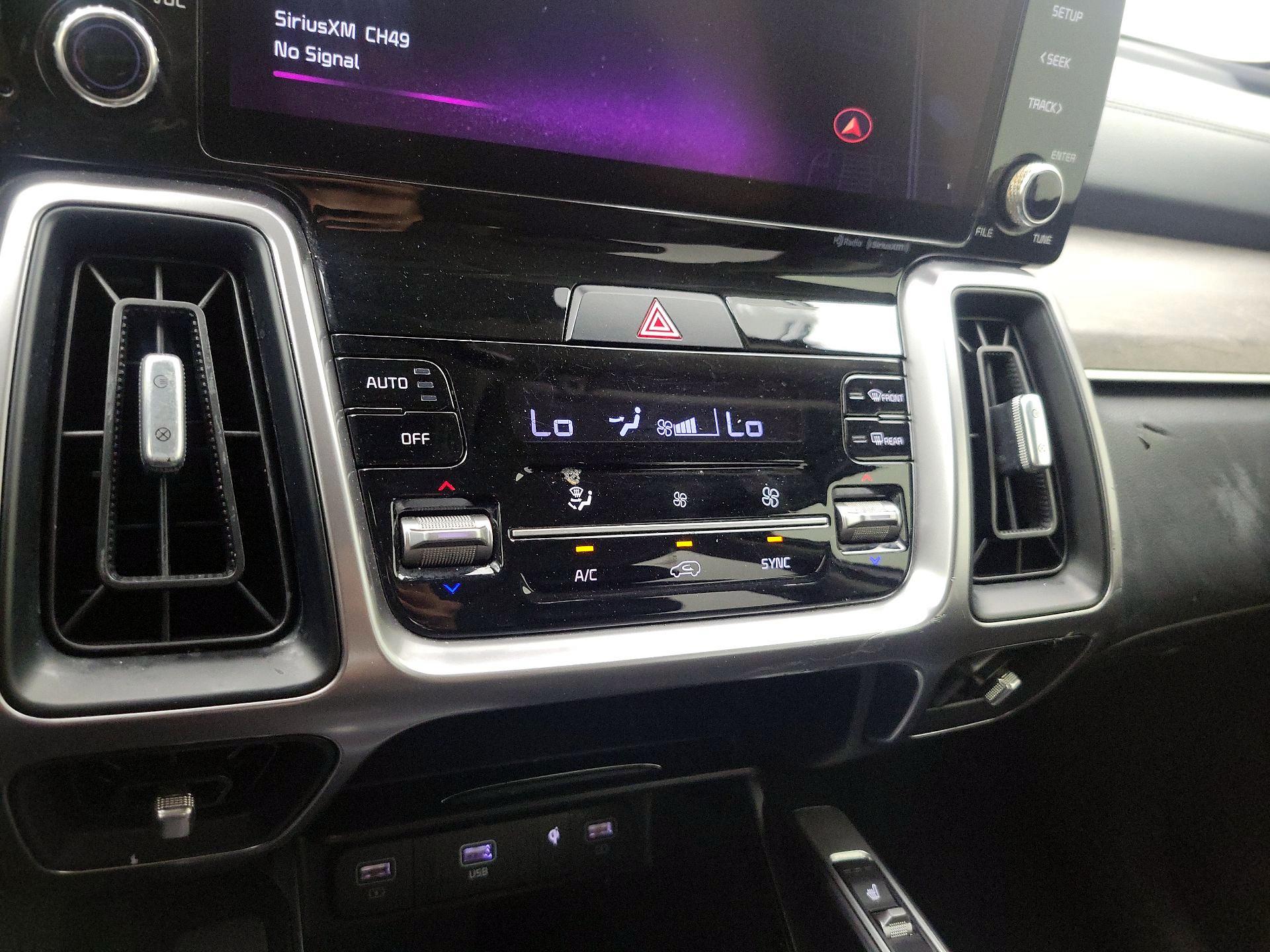 Thumbnail: 2023 Kia Sorento - 17