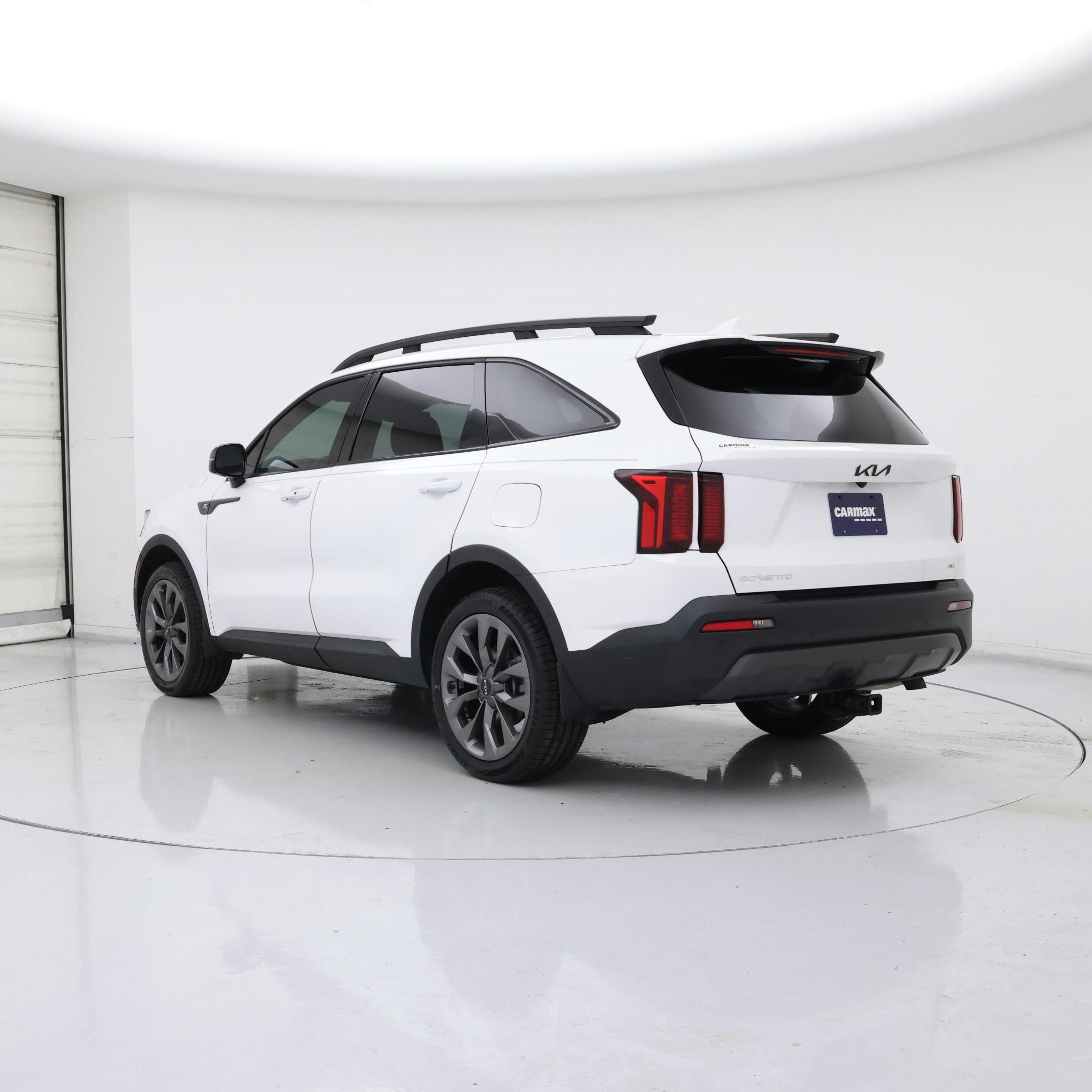 Thumbnail: 2023 Kia Sorento - 2