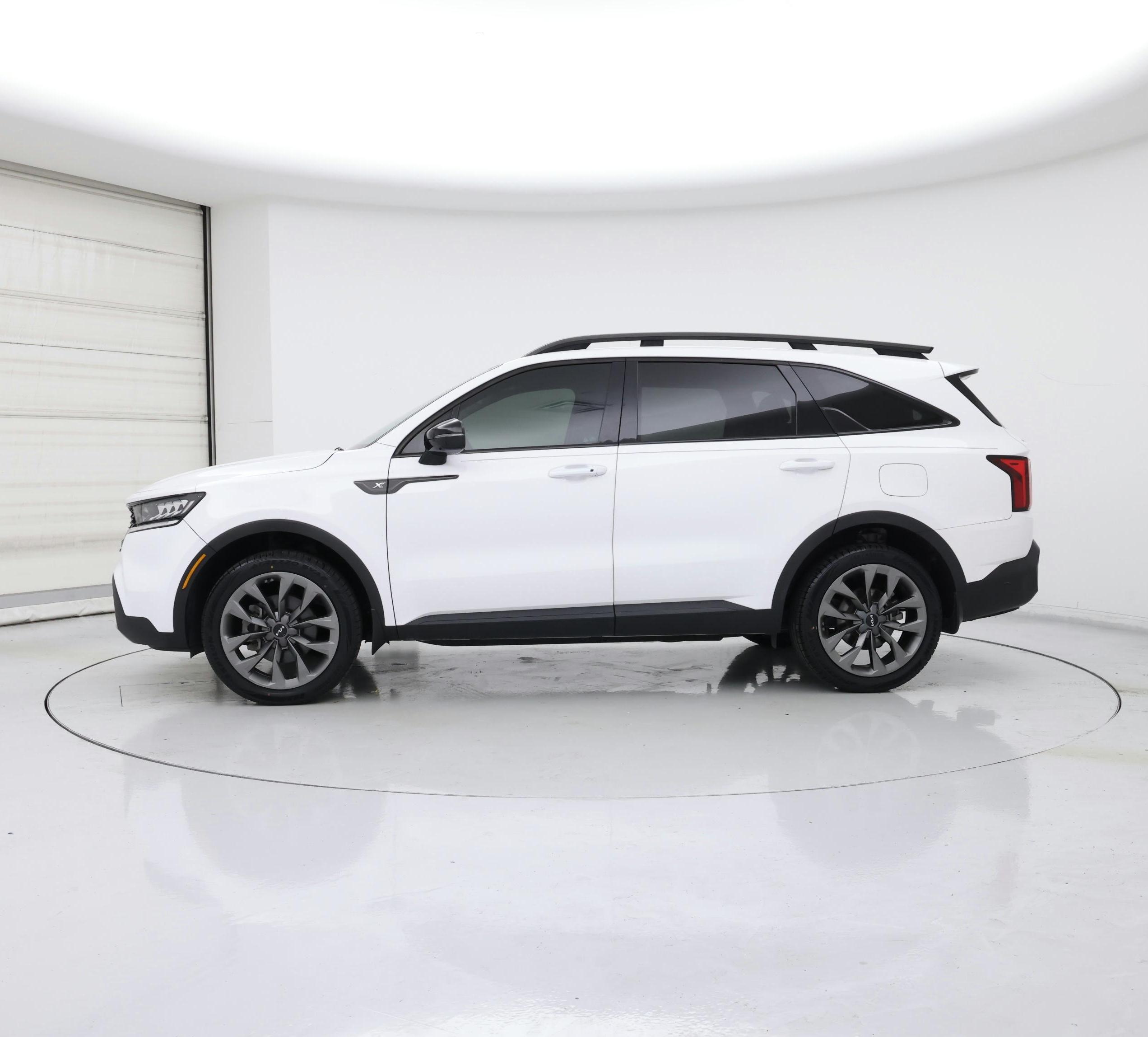 Thumbnail: 2023 Kia Sorento - 3