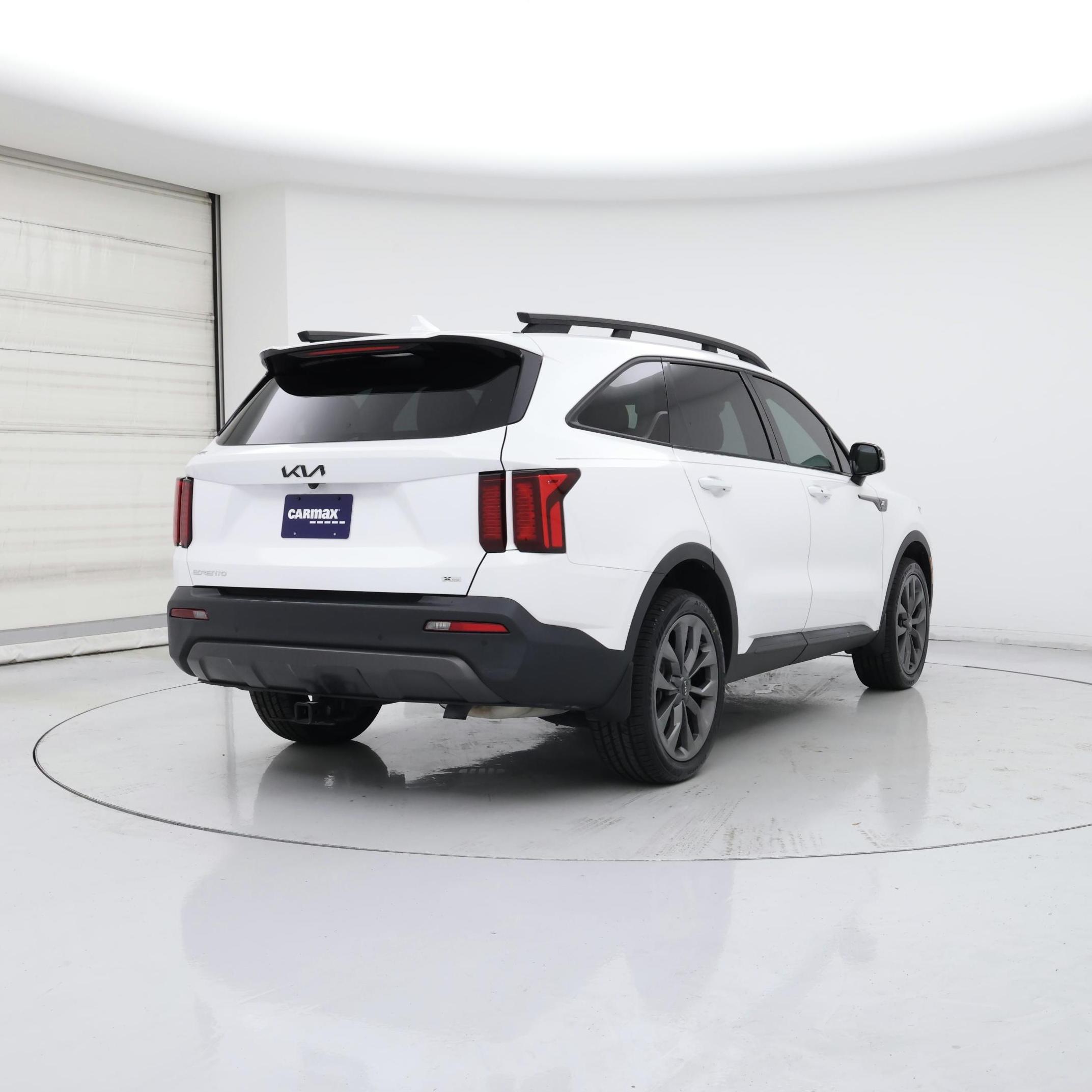 Thumbnail: 2023 Kia Sorento - 8