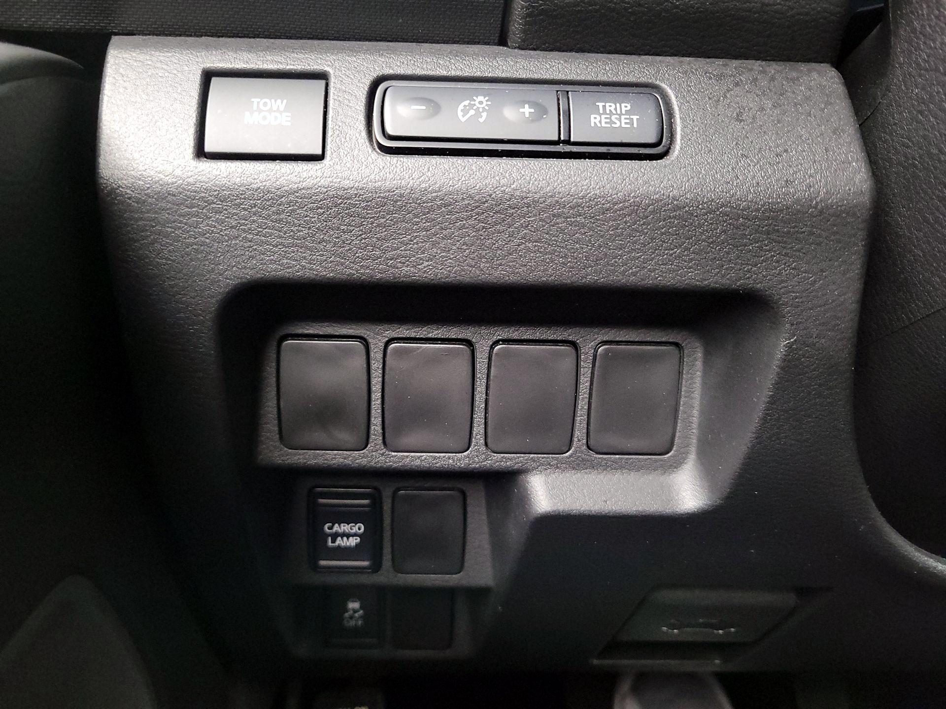 Thumbnail: 2022 Nissan Frontier - 13