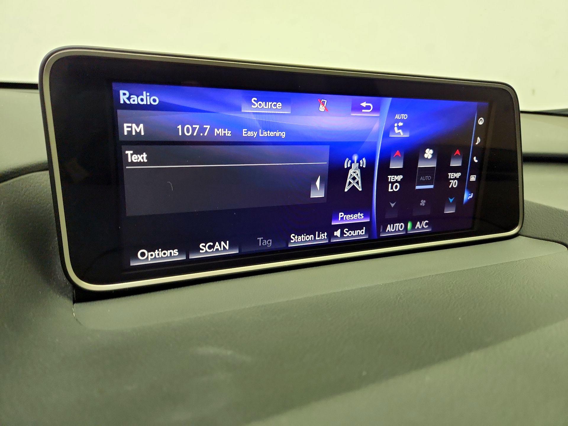 Thumbnail: 2019 Lexus RX - 16