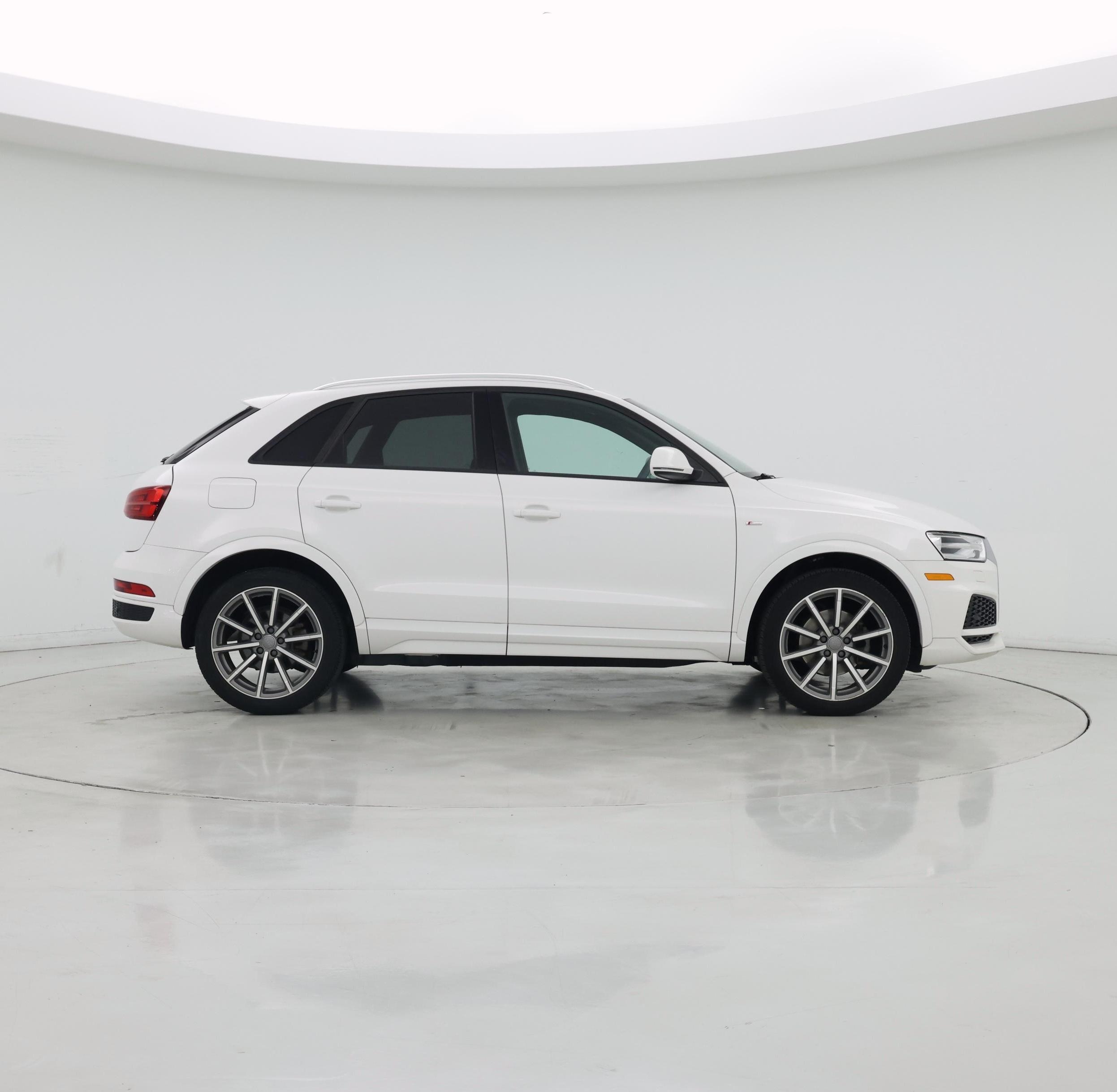 Thumbnail: 2018 Audi Q3 - 7