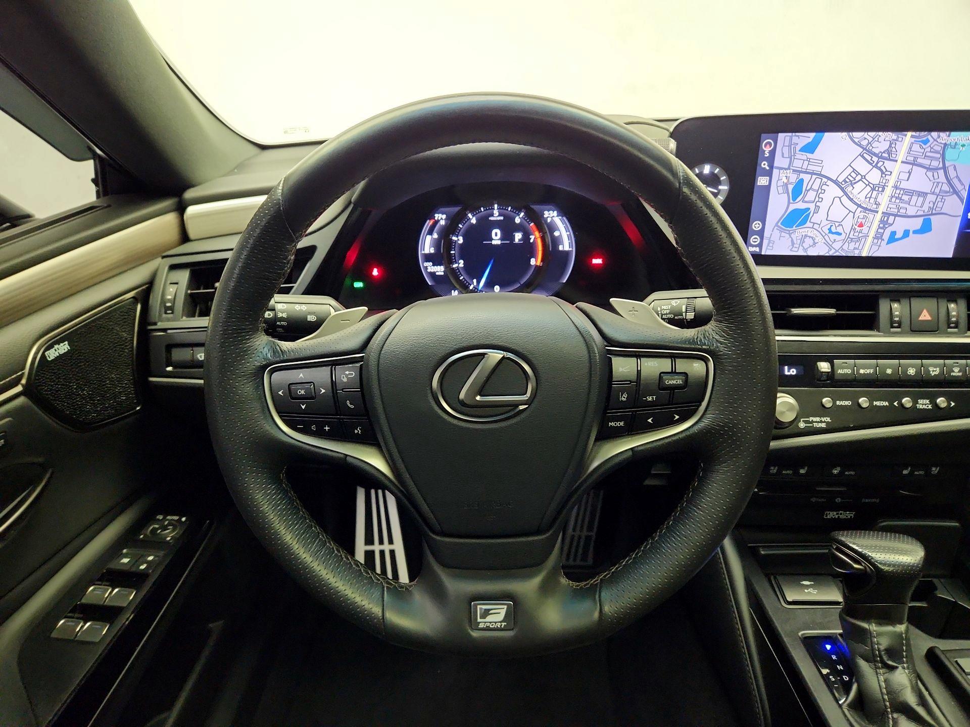 Thumbnail: 2022 Lexus ES - 10