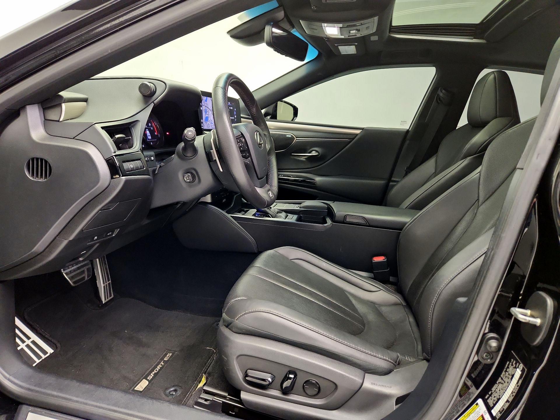 Thumbnail: 2022 Lexus ES - 11