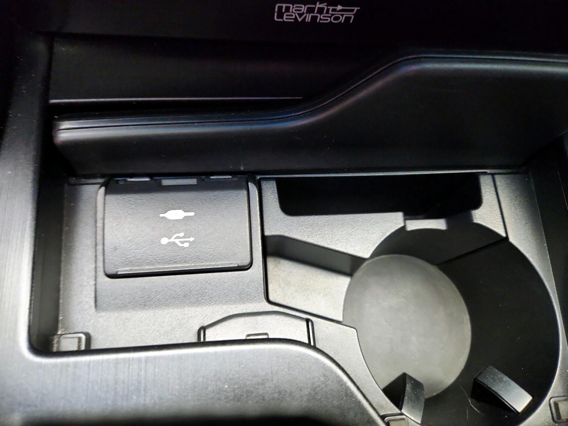 Thumbnail: 2022 Lexus ES - 19