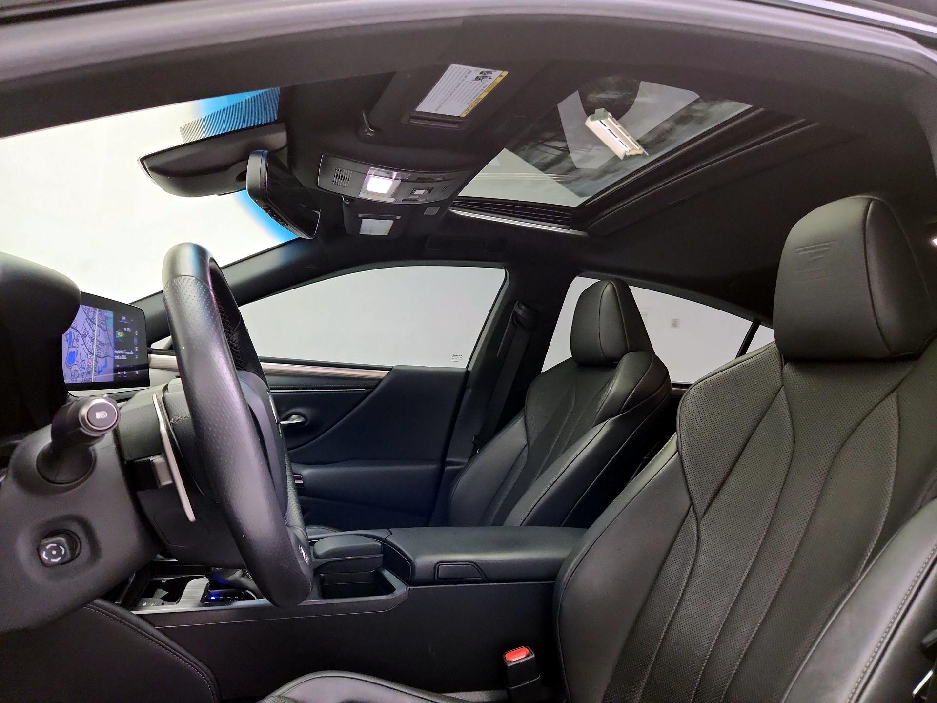 Thumbnail: 2022 Lexus ES - 20