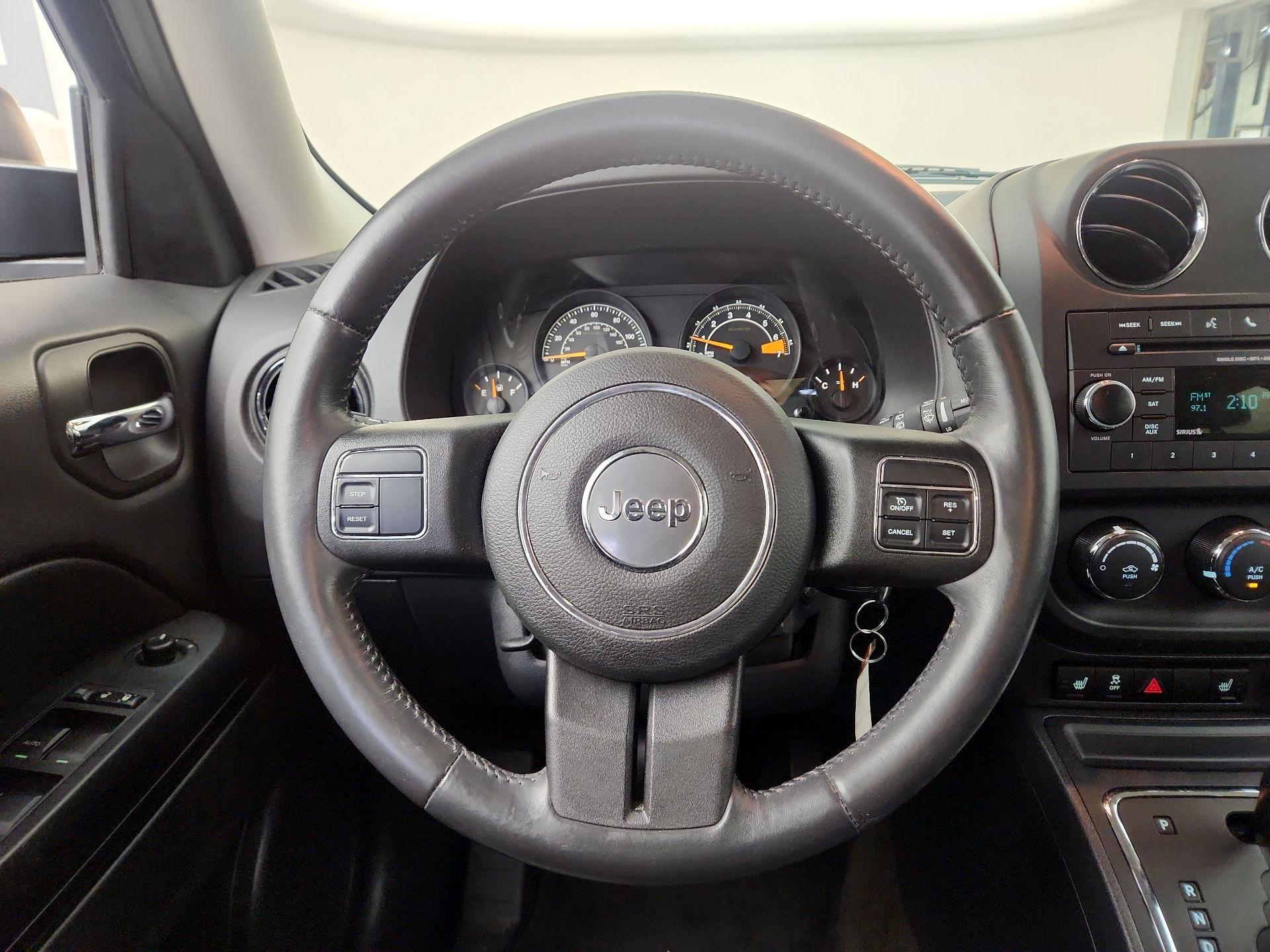 Thumbnail: 2016 Jeep Patriot - 10