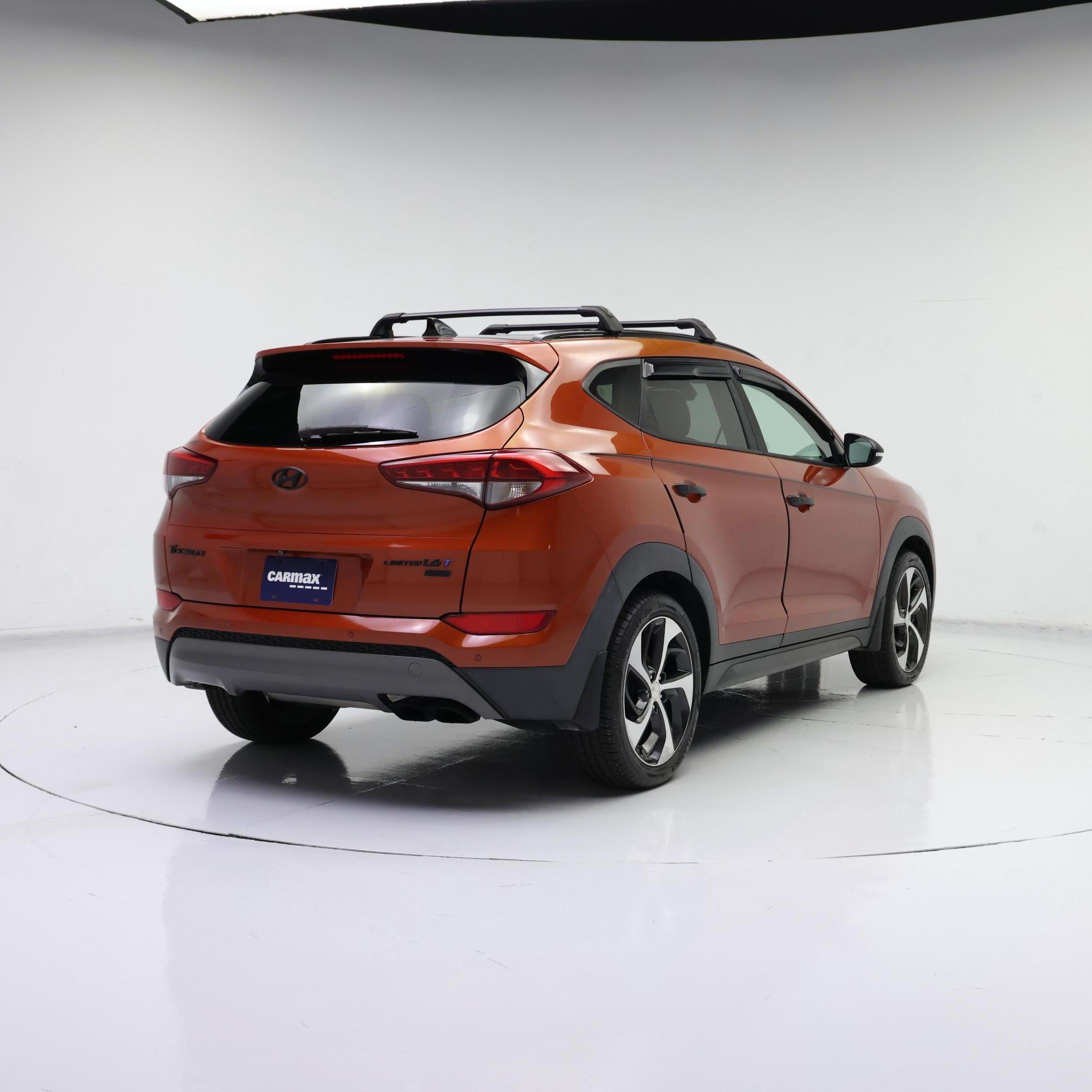 Thumbnail: 2016 Hyundai Tucson - 8