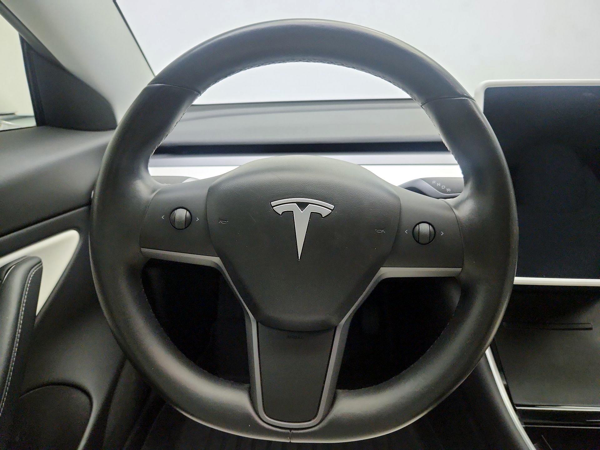 Thumbnail: 2019 Tesla Model 3 - 10