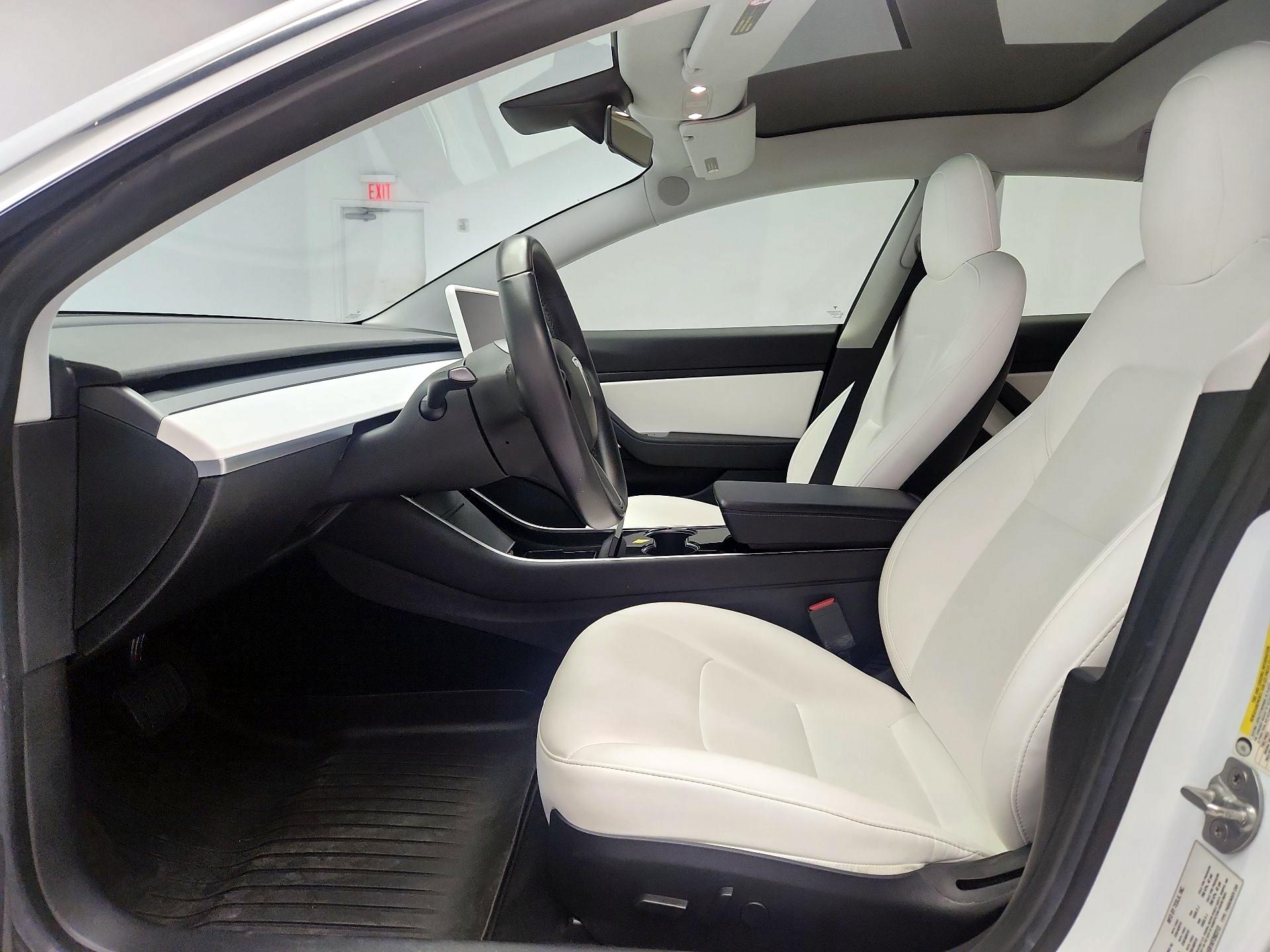 Thumbnail: 2019 Tesla Model 3 - 11