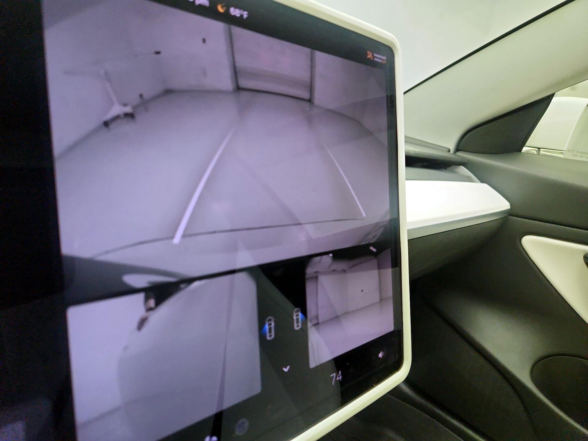 Thumbnail: 2019 Tesla Model 3 - 14