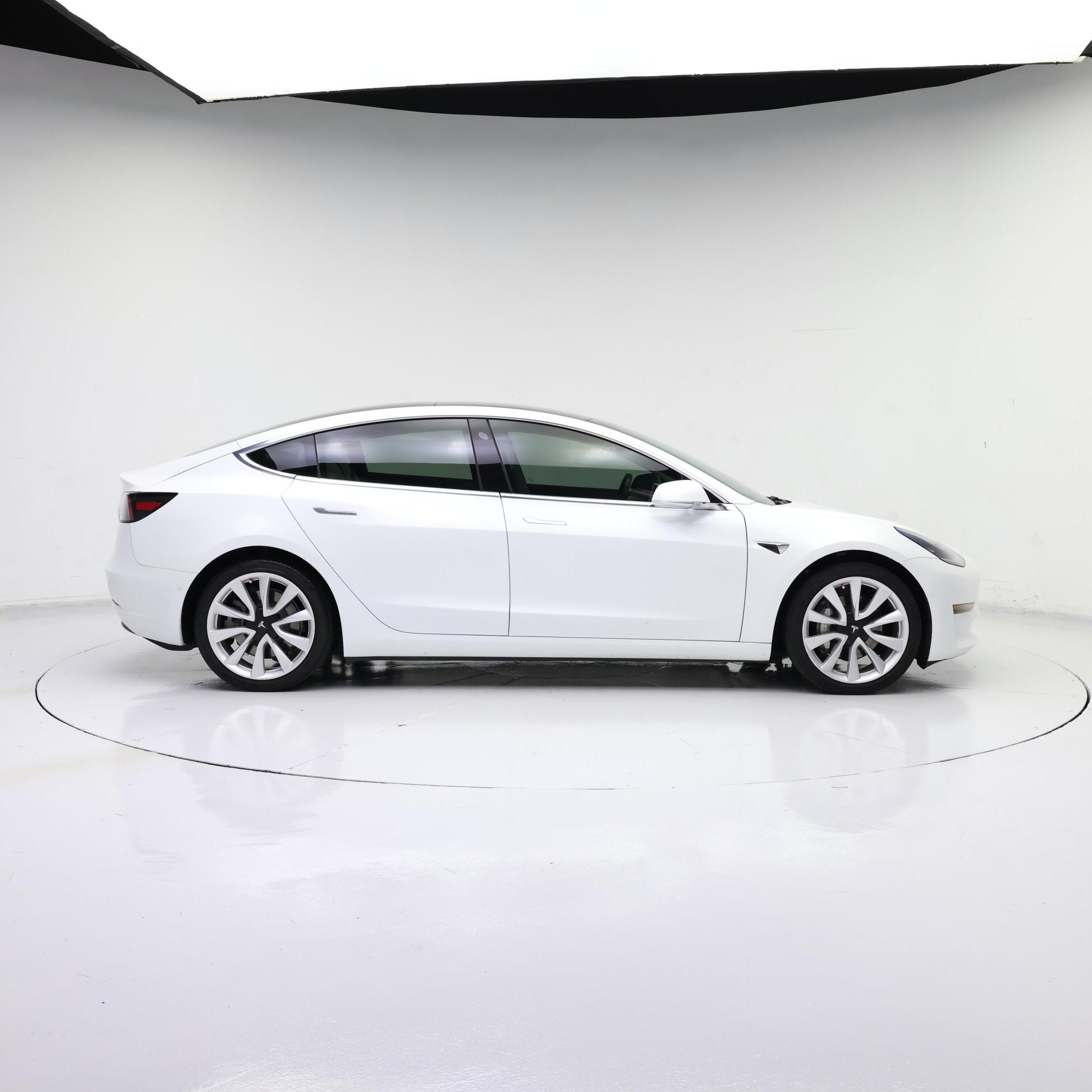 Thumbnail: 2019 Tesla Model 3 - 7