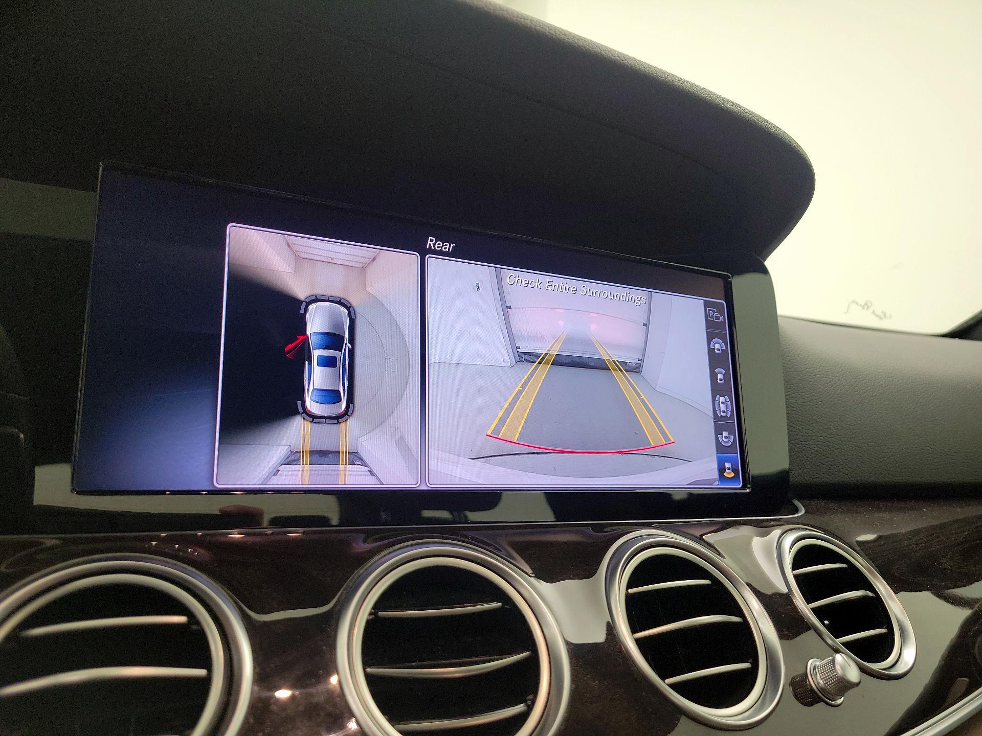 Thumbnail: 2019 Mercedes-Benz E-Class - 15