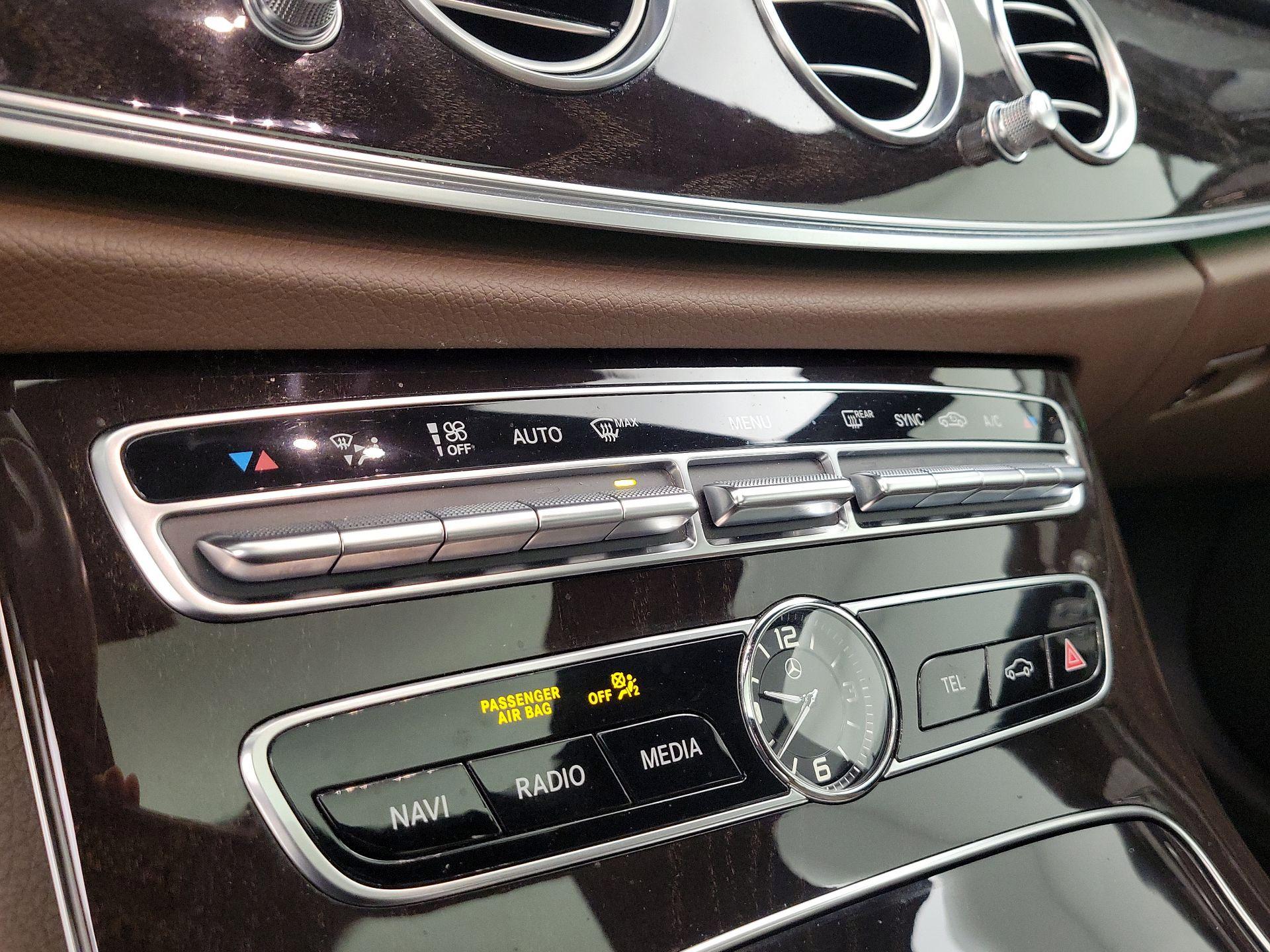 Thumbnail: 2019 Mercedes-Benz E-Class - 17