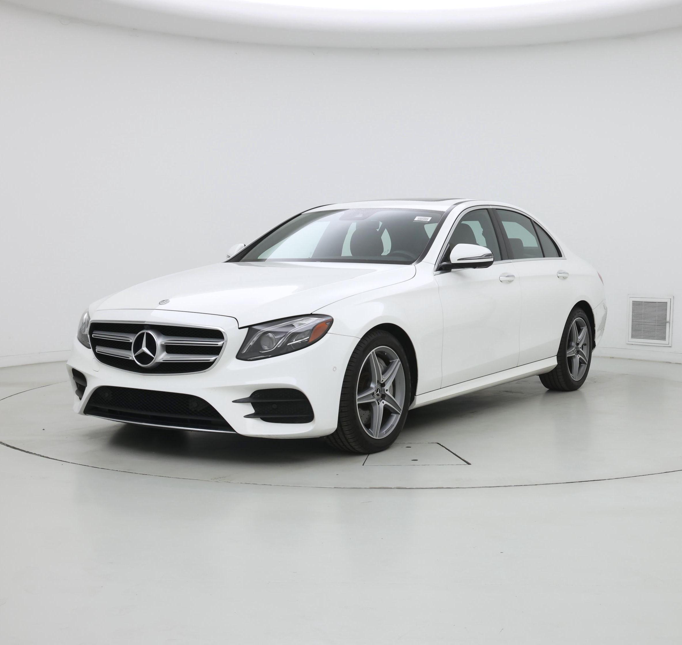 Thumbnail: 2019 Mercedes-Benz E-Class - 4