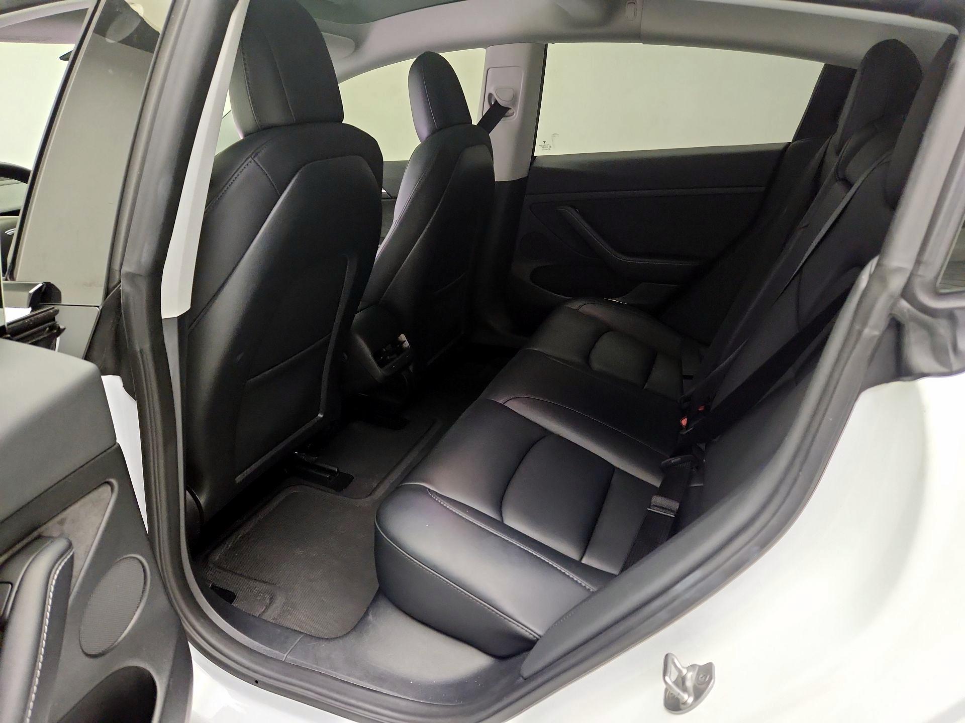 Thumbnail: 2023 Tesla Model 3 - 18