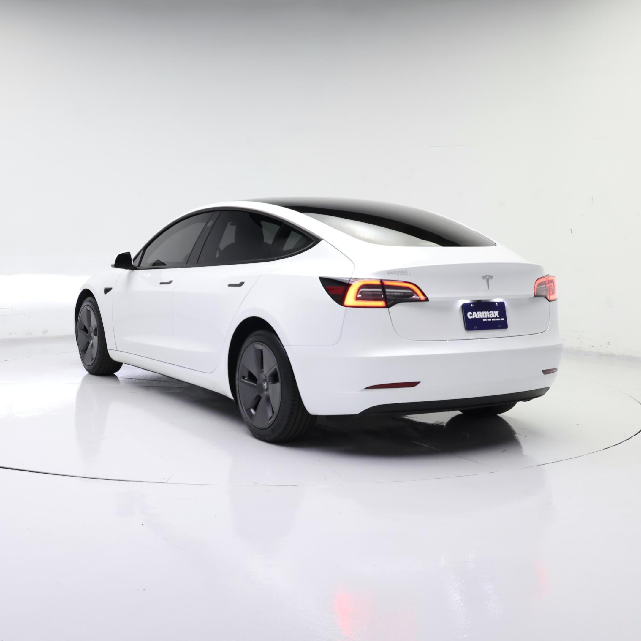 Thumbnail: 2023 Tesla Model 3 - 2