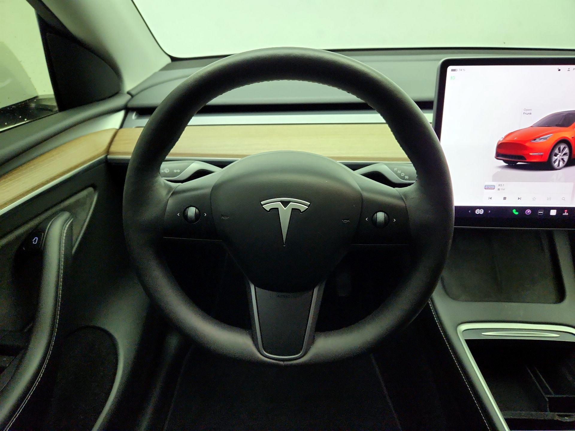 Thumbnail: 2023 Tesla Model Y - 10