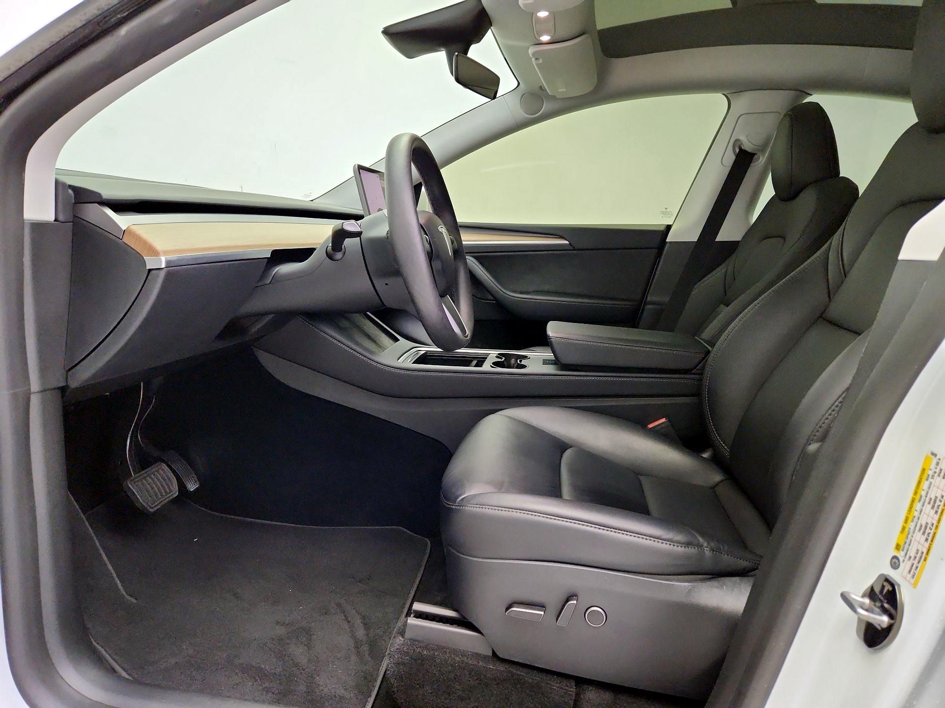 Thumbnail: 2023 Tesla Model Y - 11