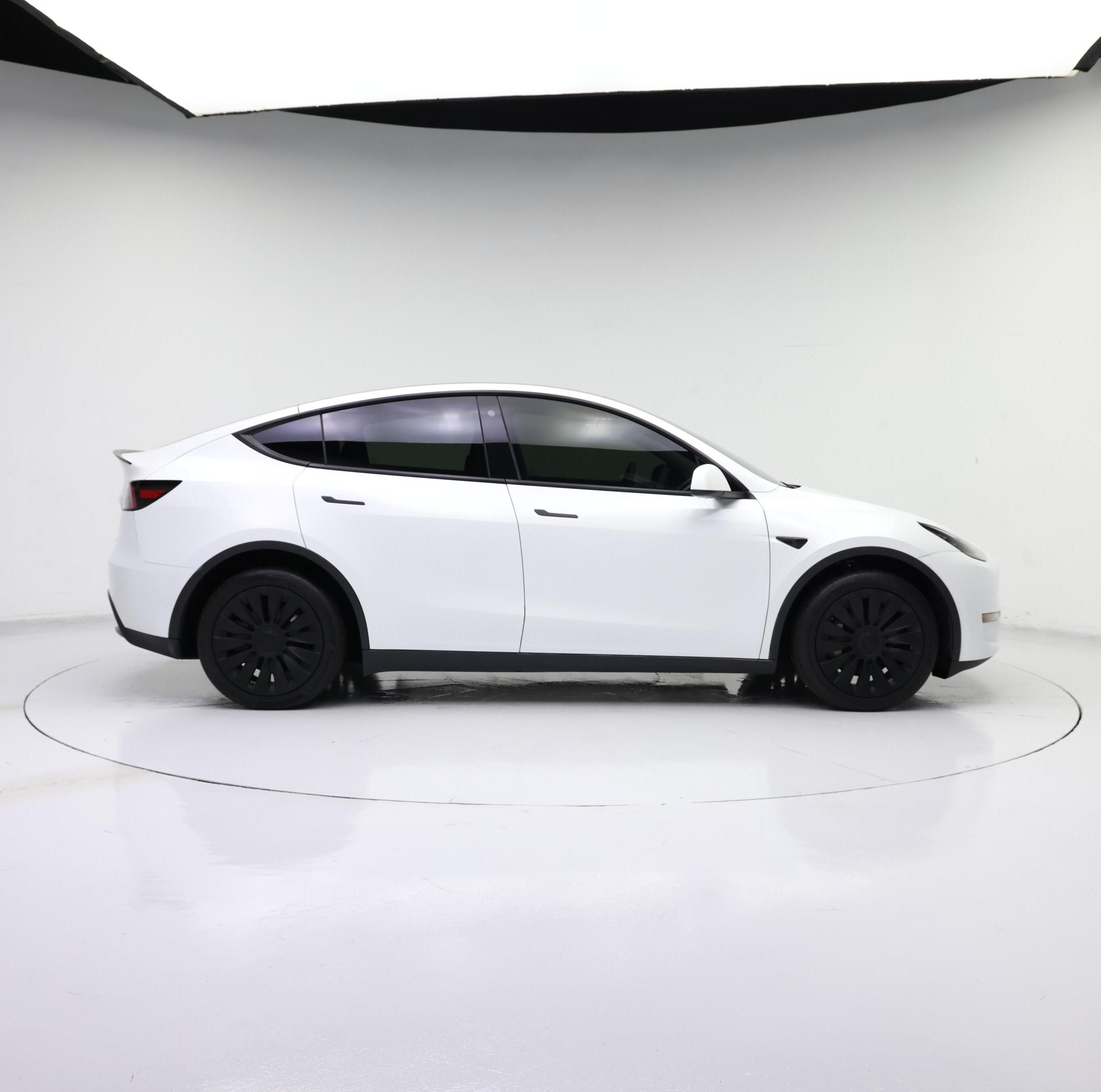 Thumbnail: 2023 Tesla Model Y - 7