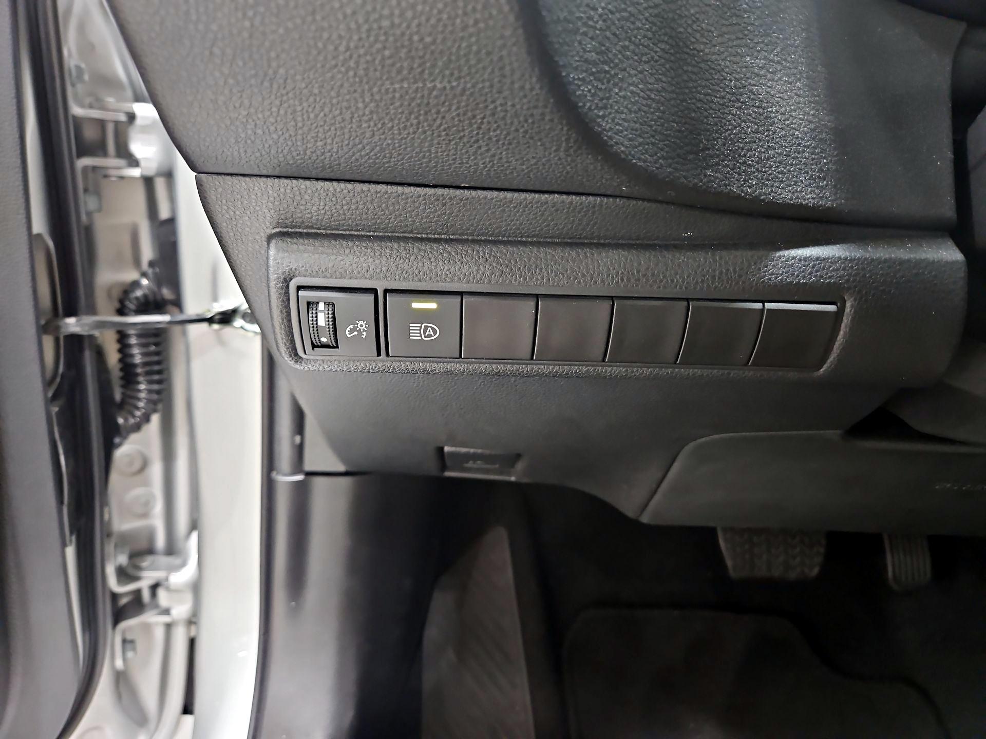 Thumbnail: 2025 Toyota Corolla - 13