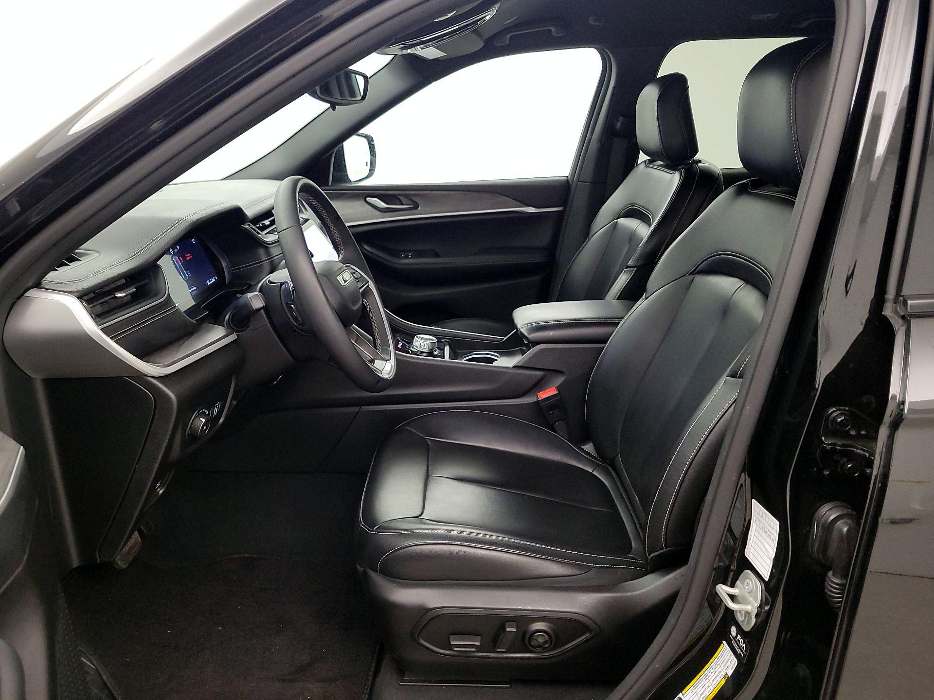 Thumbnail: 2024 Jeep Grand Cherokee - 11