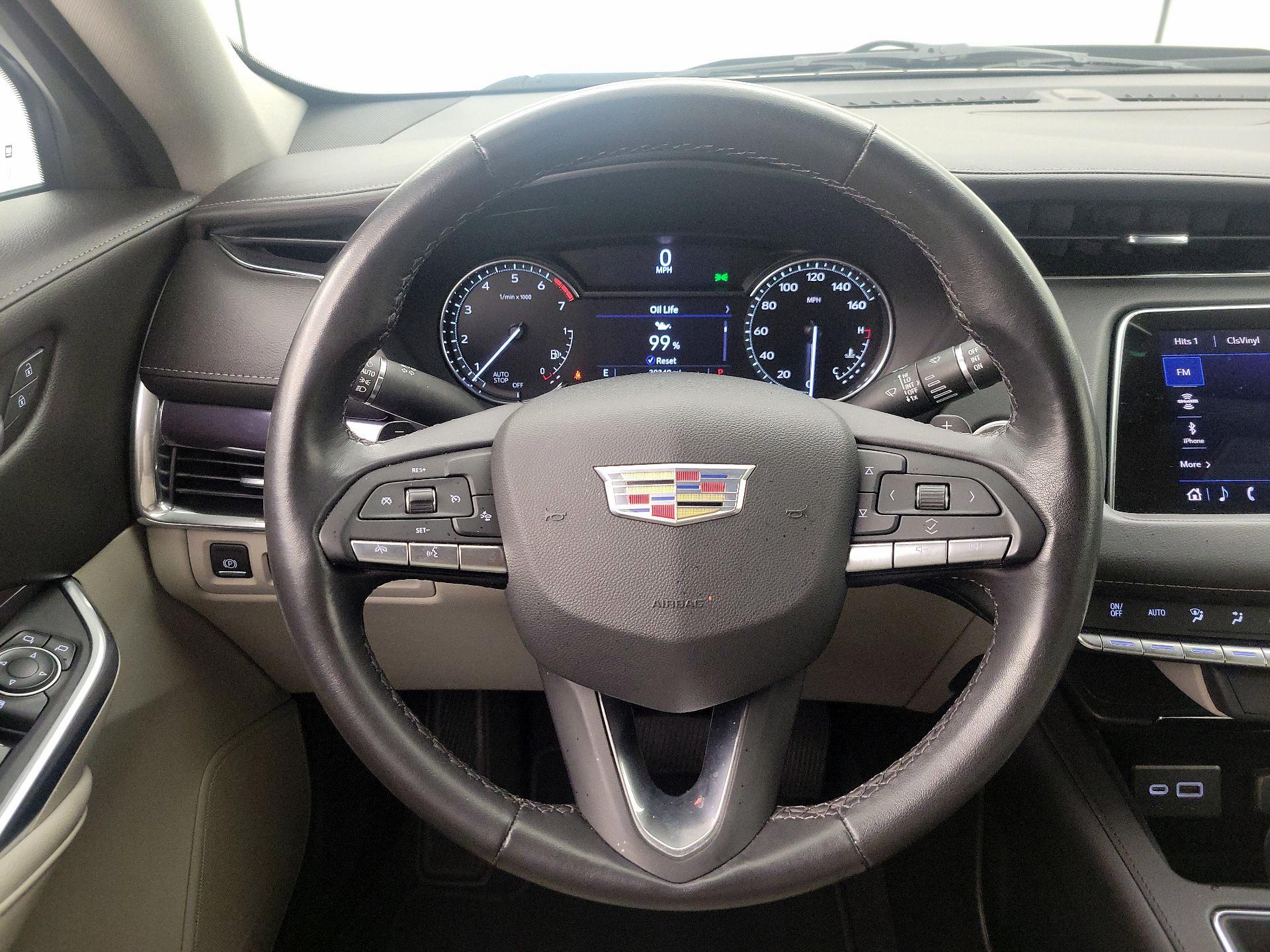 Thumbnail: 2023 Cadillac XT4 - 10