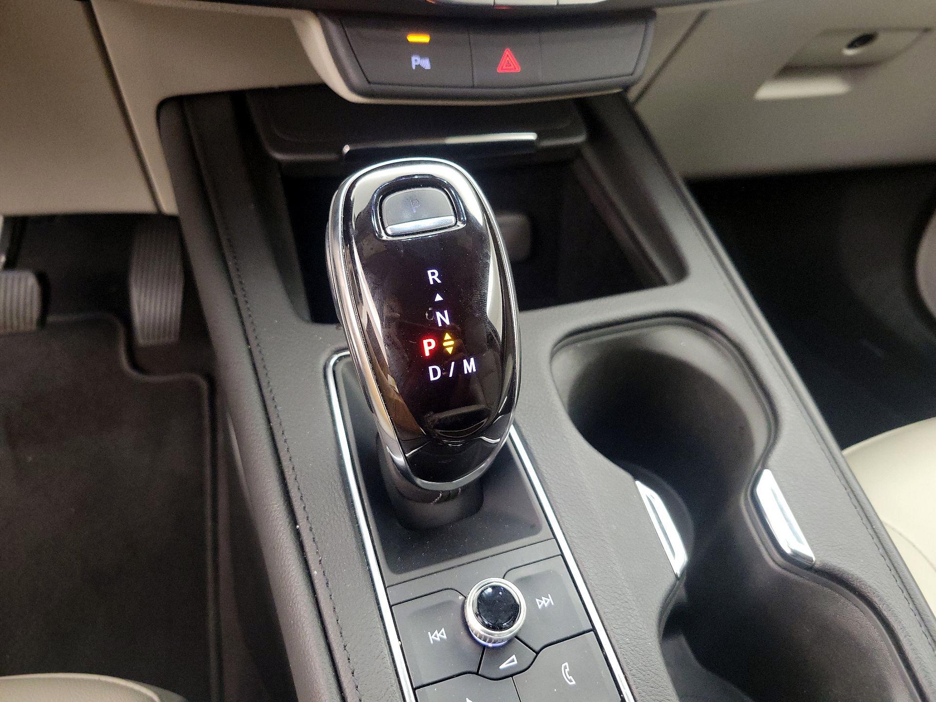 Thumbnail: 2023 Cadillac XT4 - 17