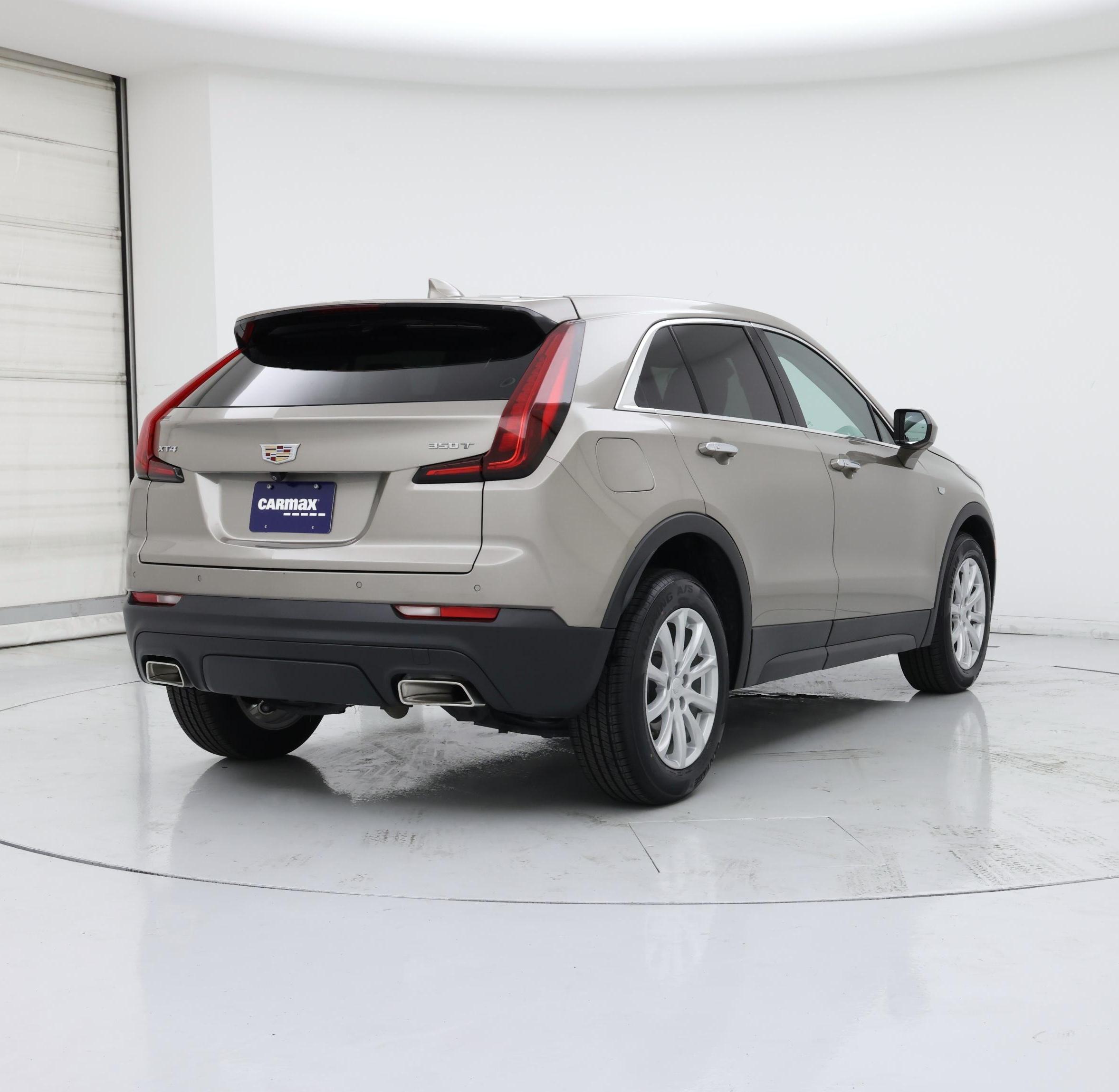 Thumbnail: 2023 Cadillac XT4 - 8