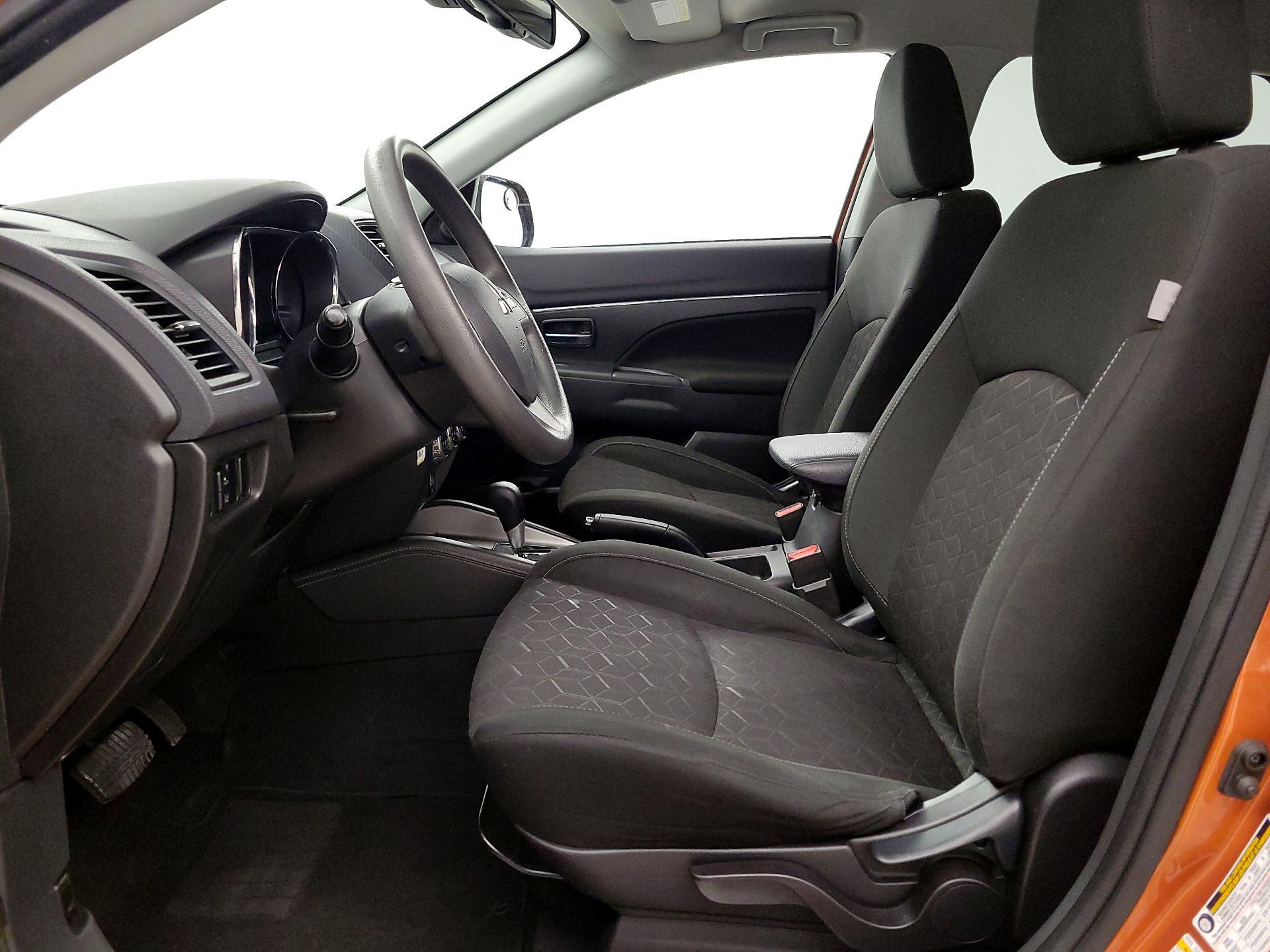 Thumbnail: 2021 Mitsubishi Outlander Sport - 11