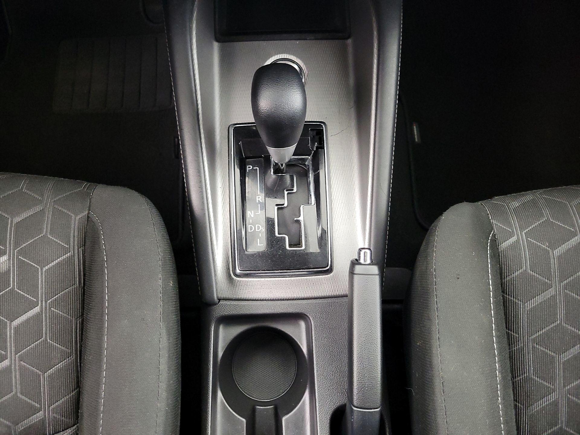 Thumbnail: 2021 Mitsubishi Outlander Sport - 17