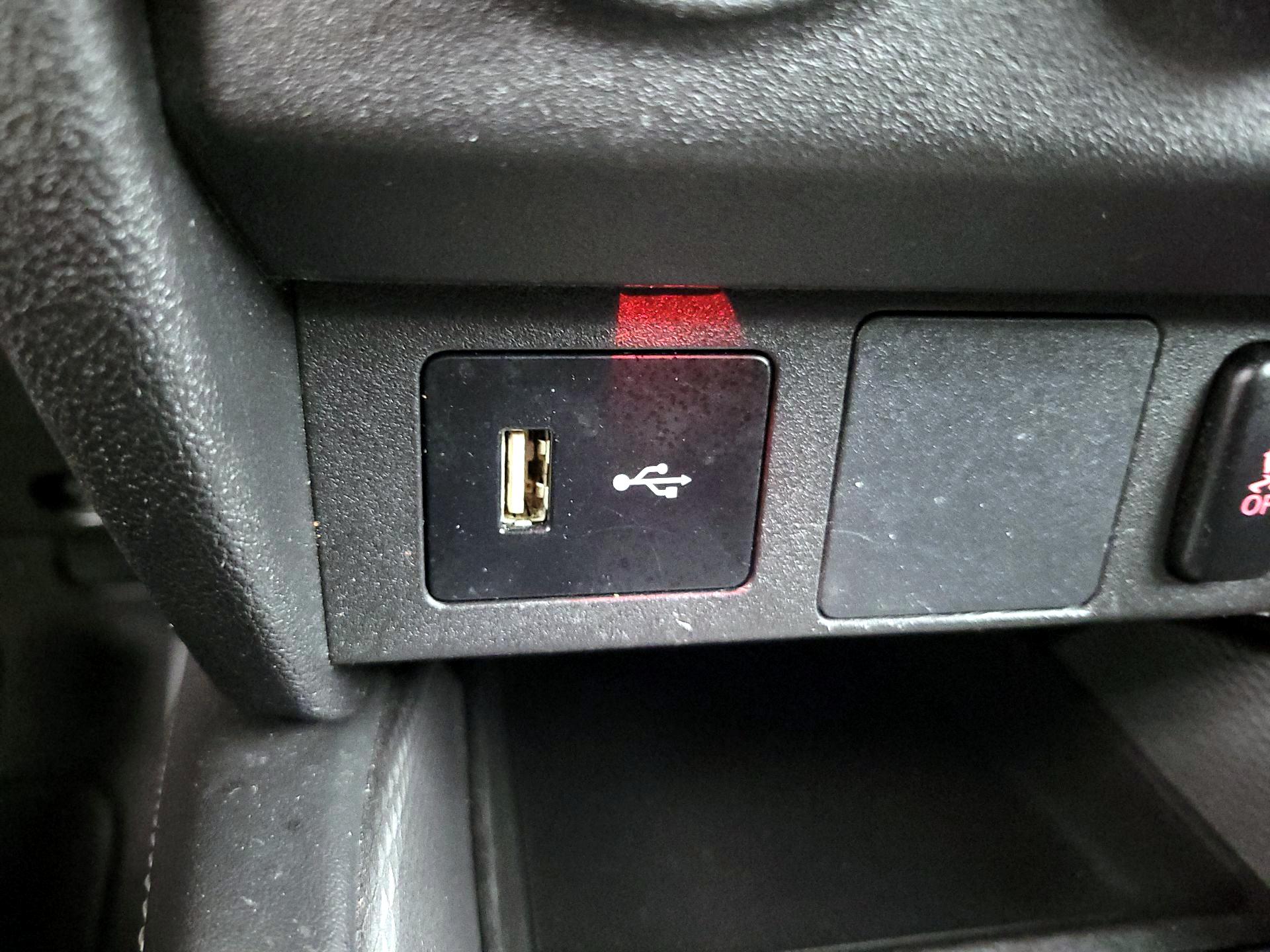 Thumbnail: 2021 Mitsubishi Outlander Sport - 18