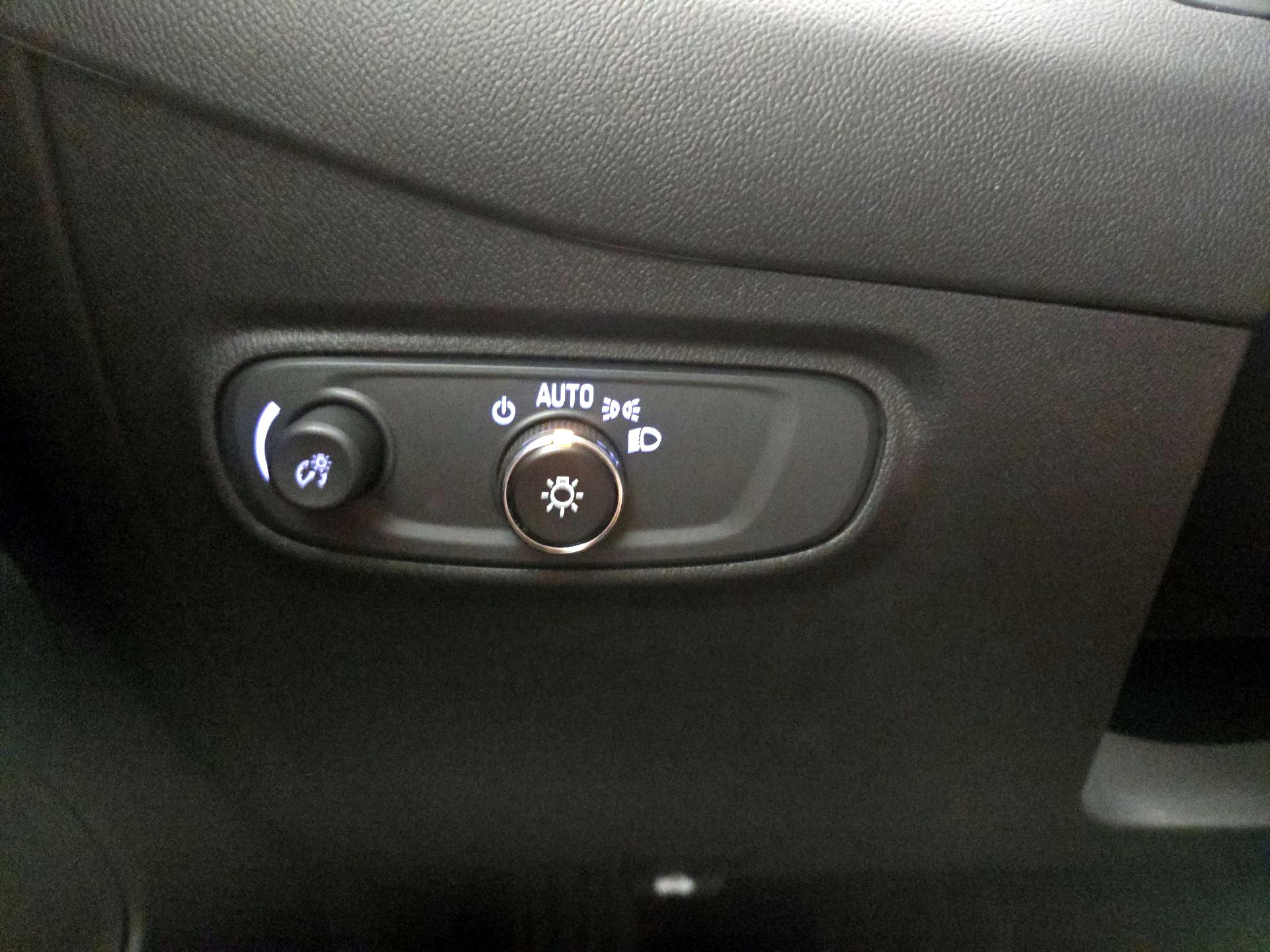 Thumbnail: 2023 Chevrolet Equinox - 13