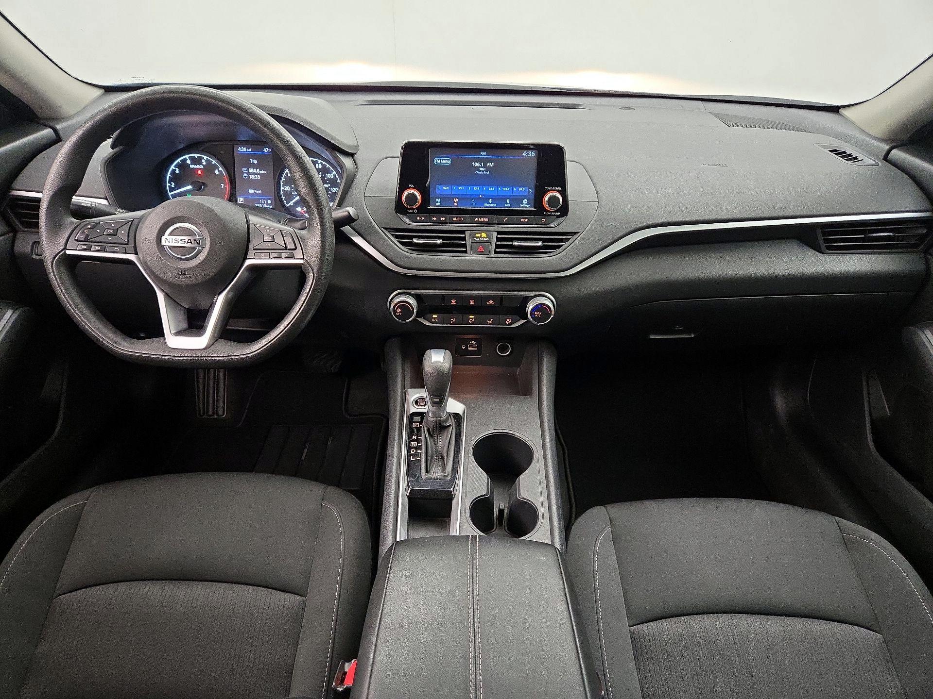 Thumbnail: 2021 Nissan Altima - 9