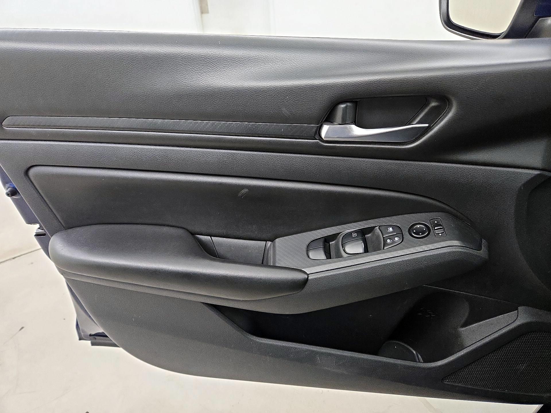 Thumbnail: 2021 Nissan Altima - 12