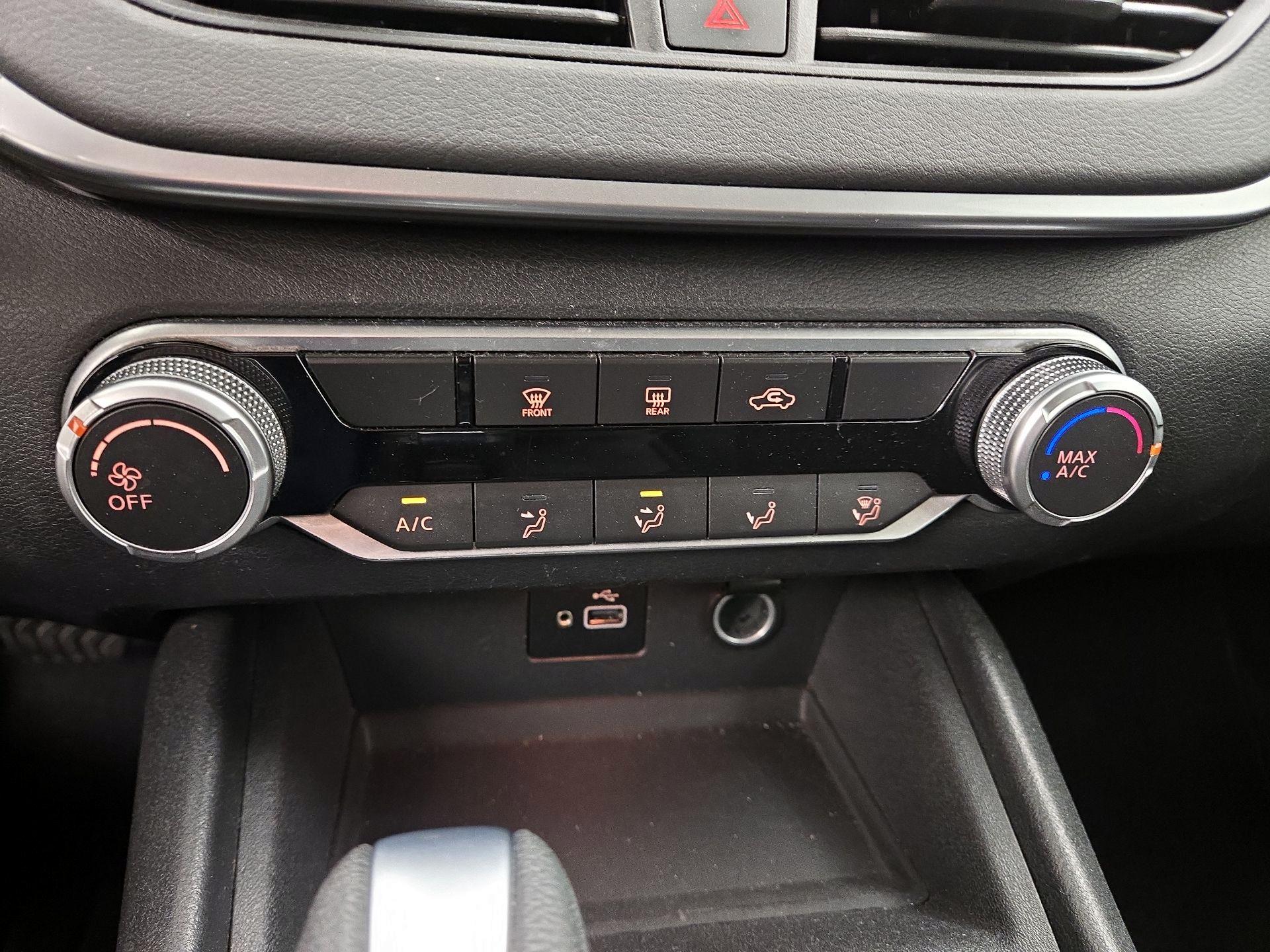 Thumbnail: 2021 Nissan Altima - 16