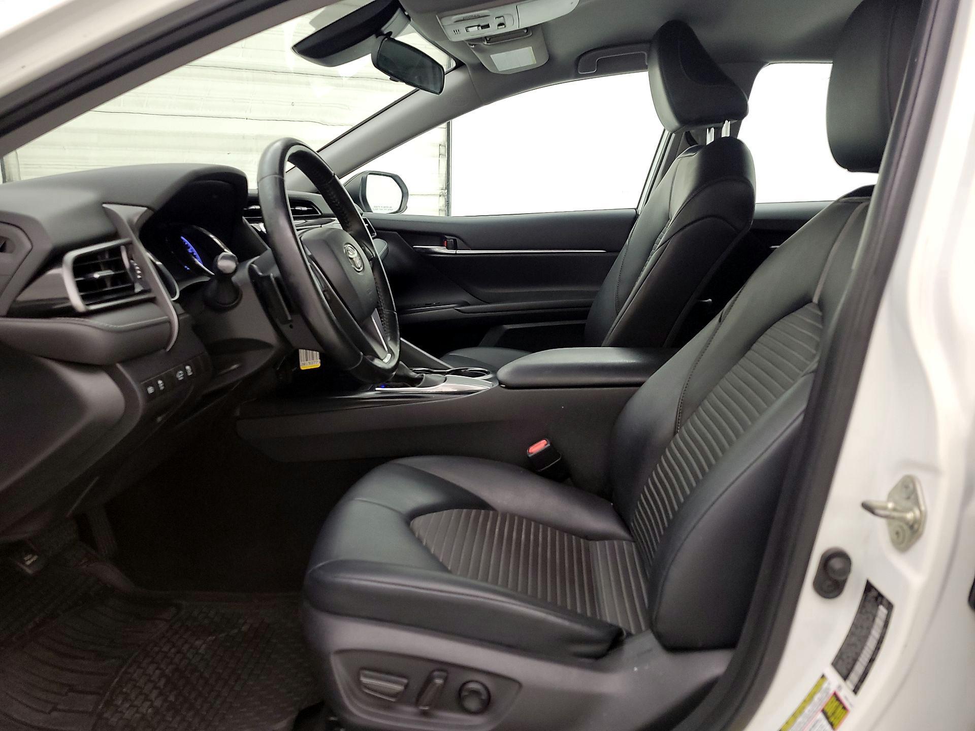 Thumbnail: 2020 Toyota Camry - 11