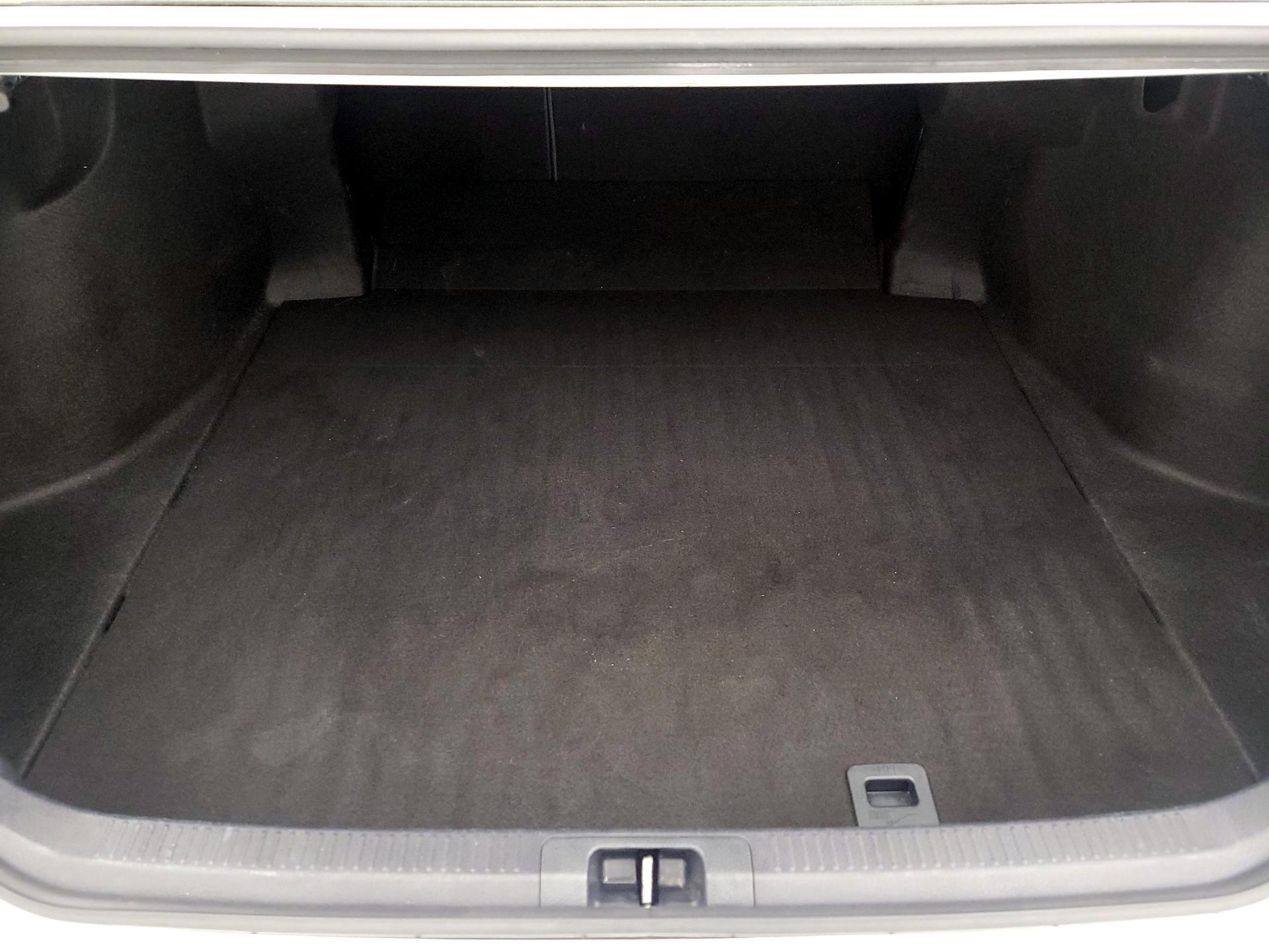 Thumbnail: 2020 Toyota Camry - 20