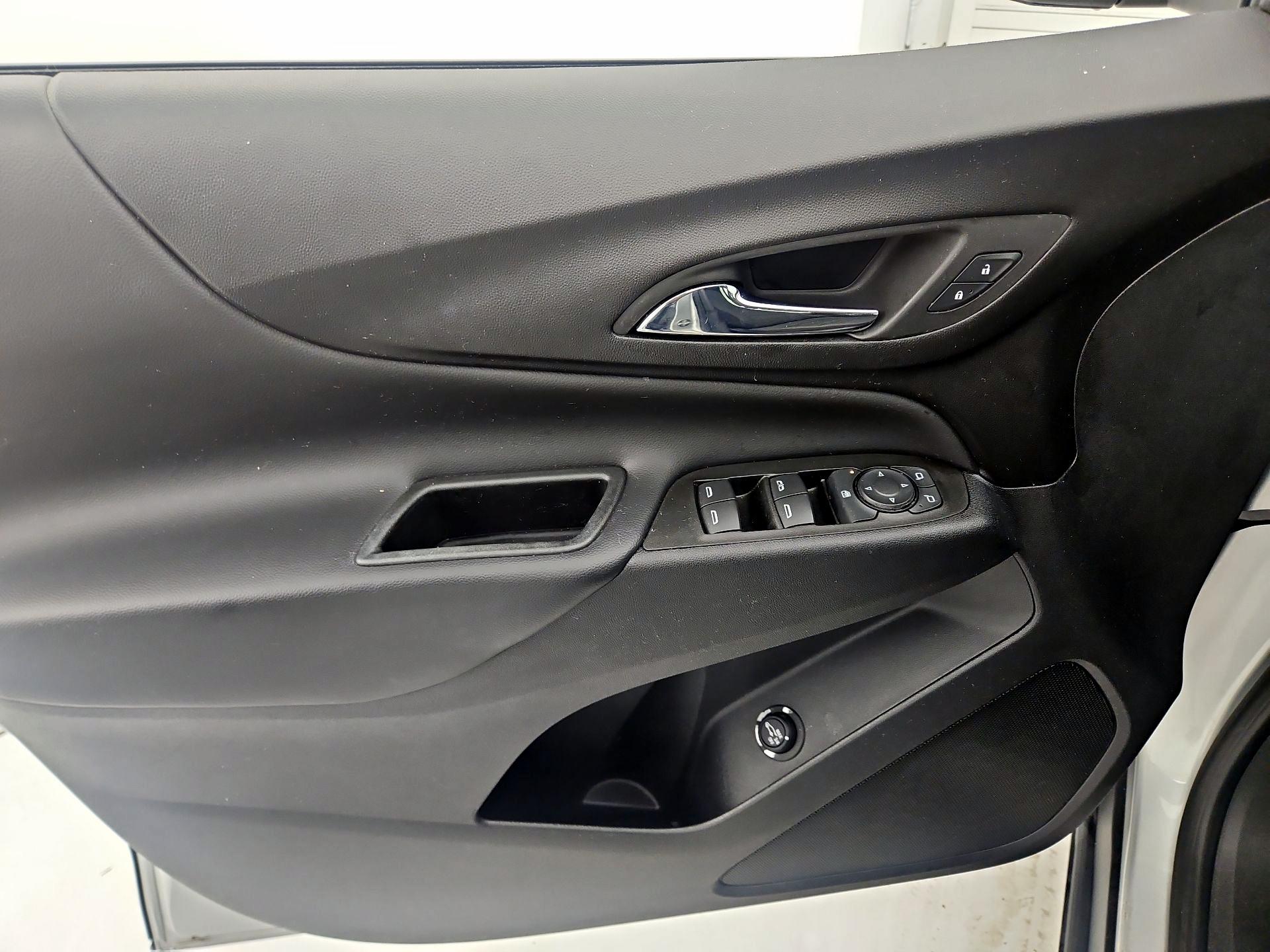 Thumbnail: 2022 Chevrolet Equinox - 12