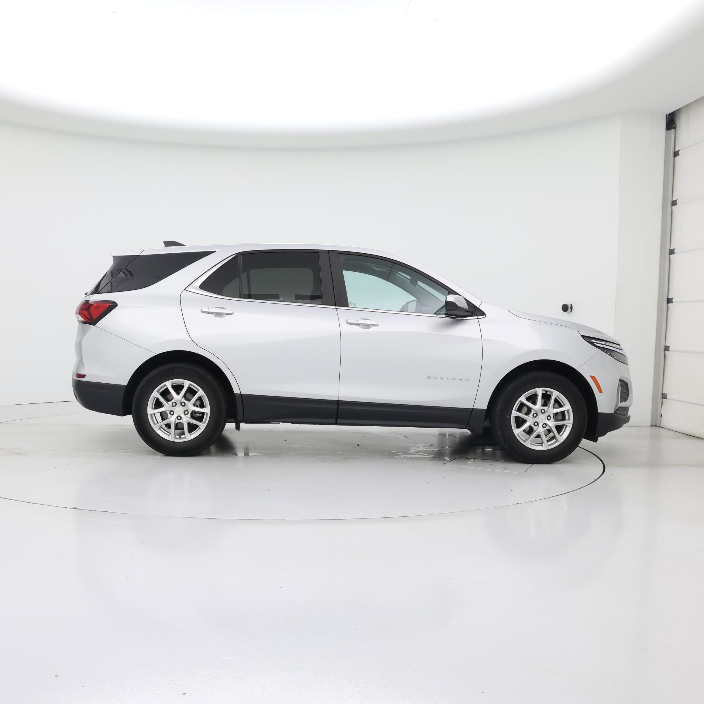 Thumbnail: 2022 Chevrolet Equinox - 7