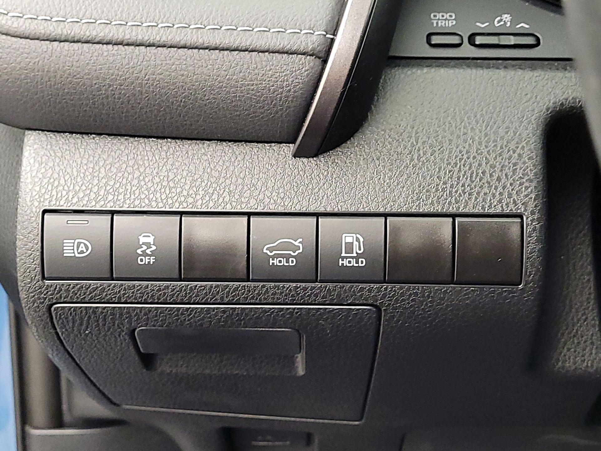 Thumbnail: 2023 Toyota Camry - 13