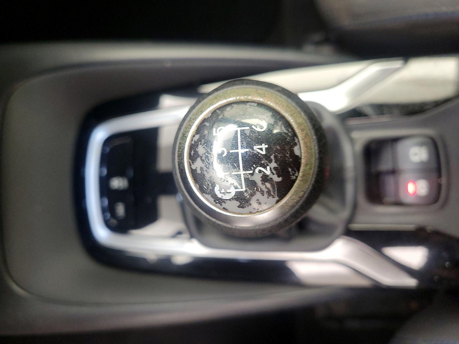 2021 Toyota Corolla SE - Photo 18