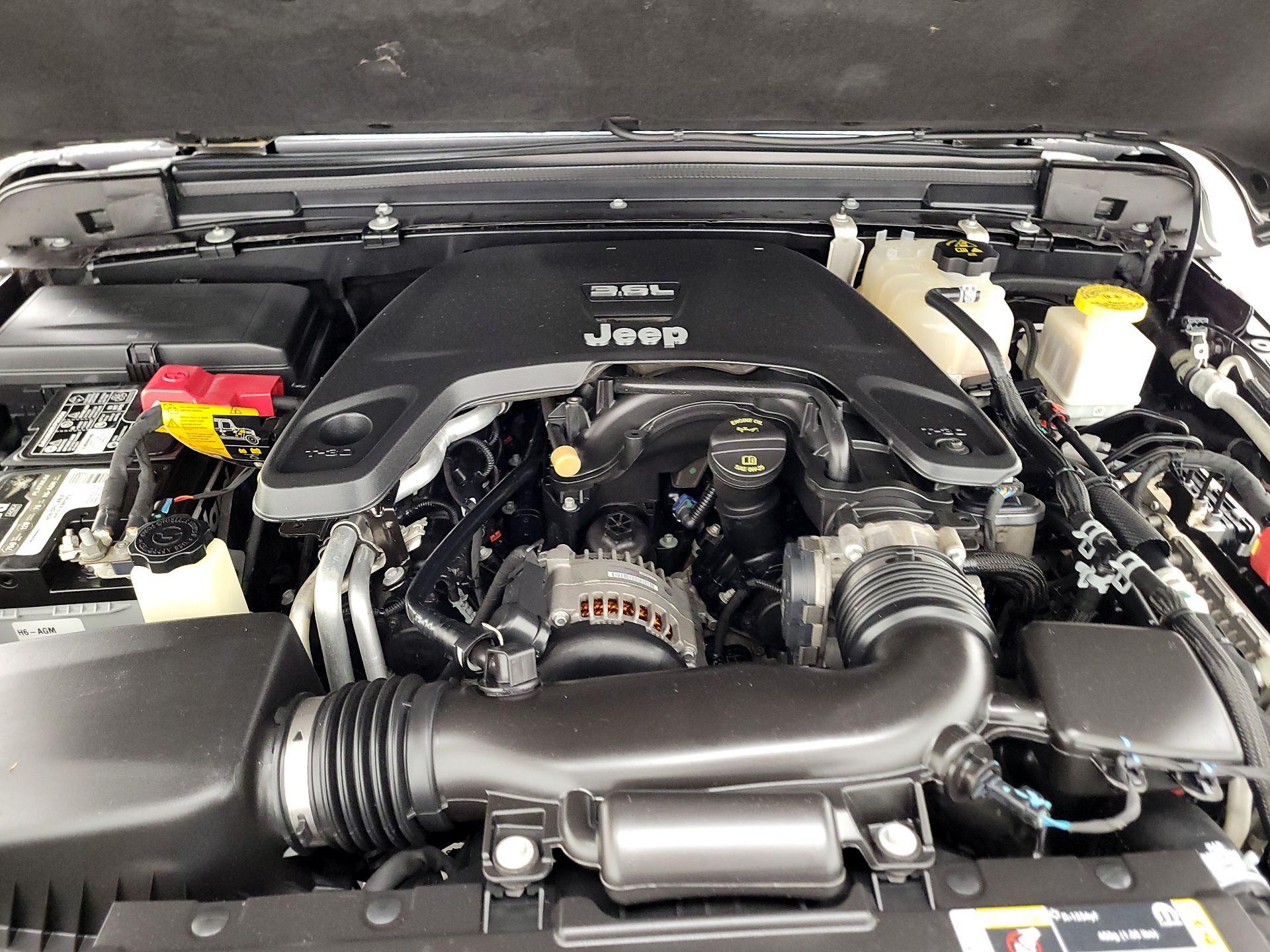 Thumbnail: 2021 Jeep Gladiator - 17